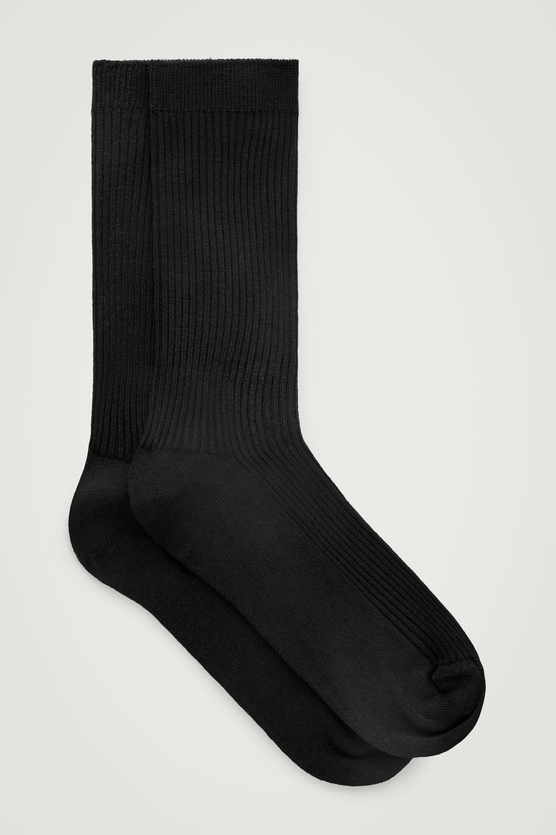 COS 2Er-Pack Gerippte Socken