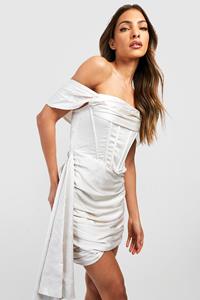 Boohoo Gedrapeerde Satijnen Off Shoulder Mini Jurk Met Korset Detail, Champagne