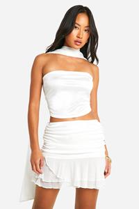 Boohoo Geplooid Satijnen Stretch Mini Rokje Met Ruches, White