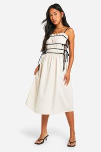 Boohoo Contrasterende Midaxi Jurk Met Geplooide Taille, Cream