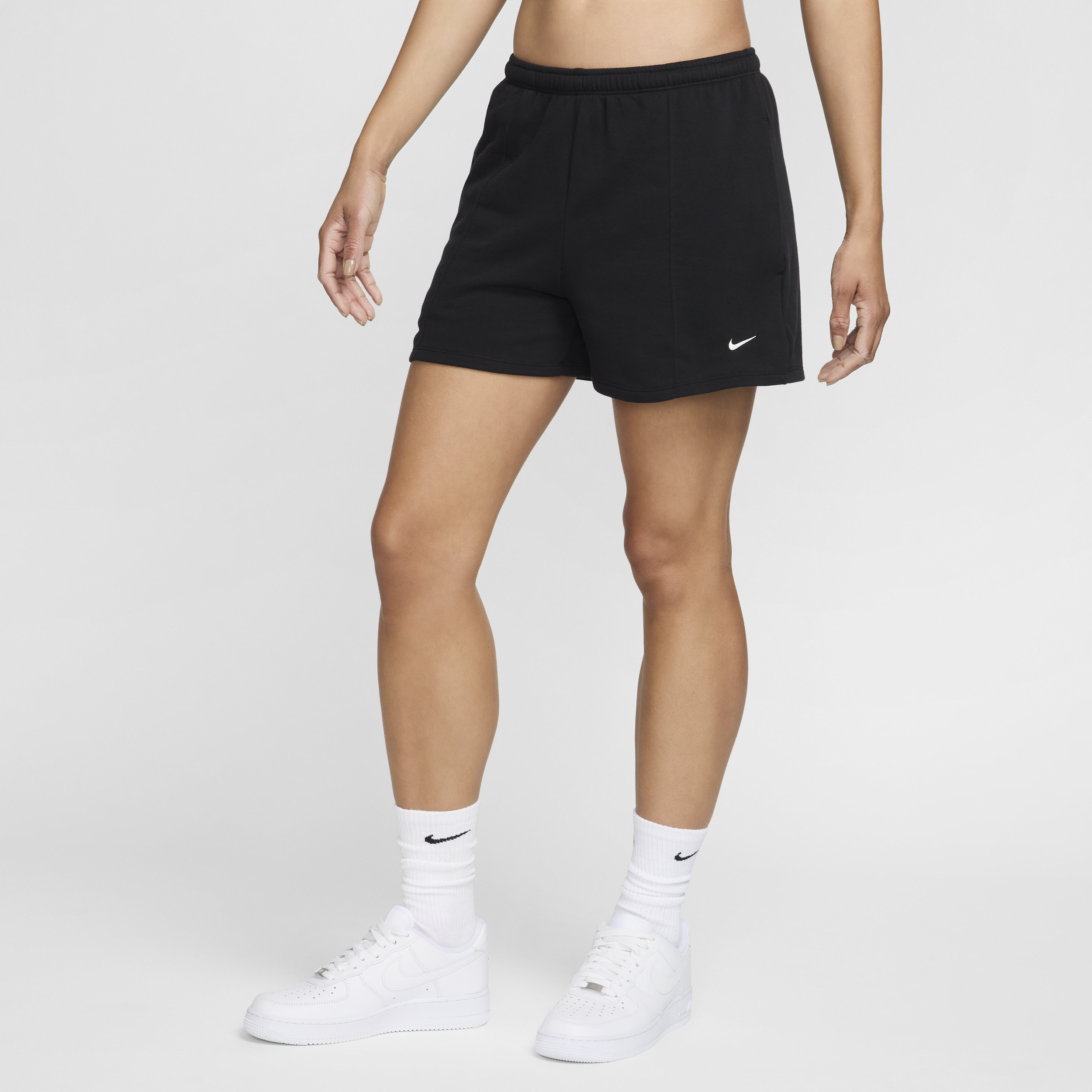 Nike Sportswear Chill Terry shorts van sweatstof met halfhoge taille voor dames (10 cm) - Zwart