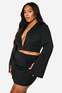 Boohoo Plus Tailroed Longline Crop Blazer, Black