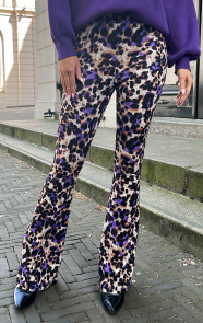 Jurkjes Janine Flared Broek Panterprint Paars