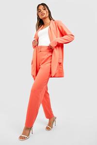 Boohoo Getailleerde Blazer & Pantalons Met Ceintuur Set, Coral