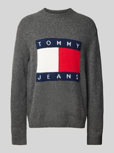 Tommy Jeans Regular fit gebreide pullover met labelstitching