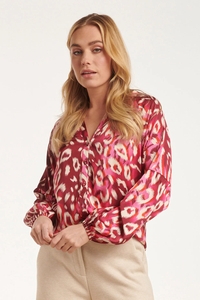 Smashed Lemon 24504 fuchsia cheetah print satijnen blouse