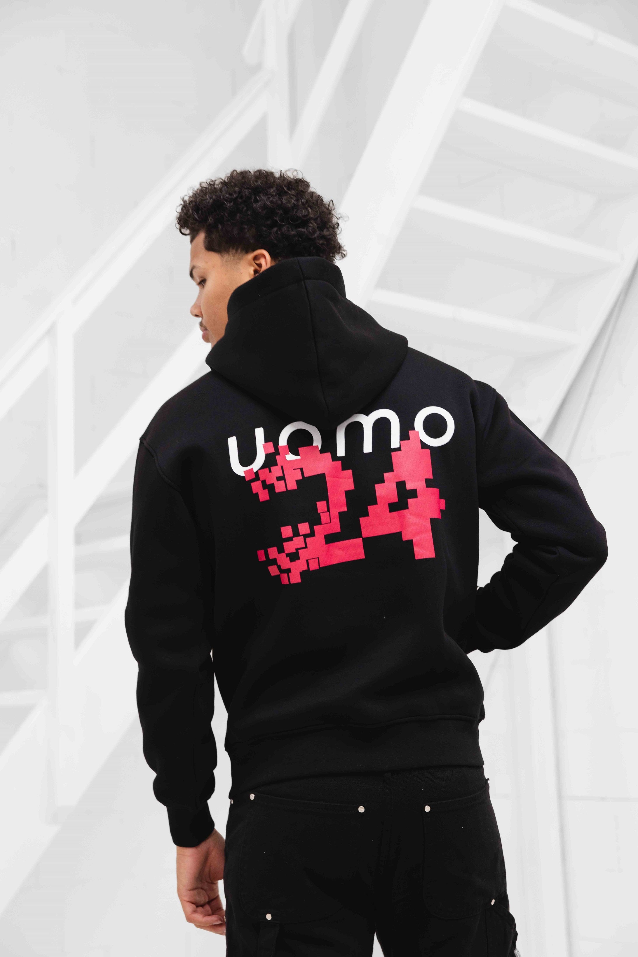 24 Uomo Pixelated Hoodie Zwart