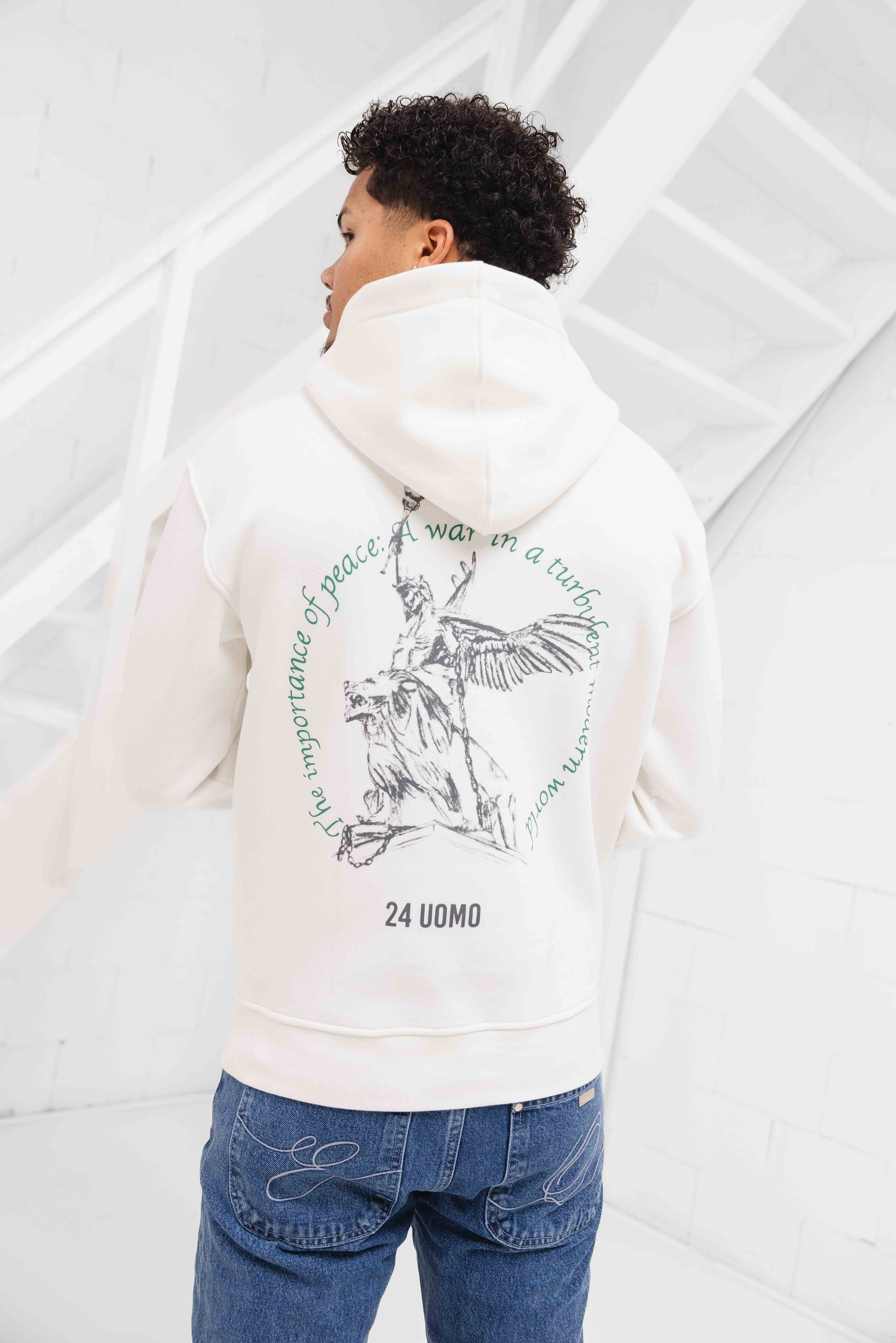 24 Uomo Statue Hoodie Off-White