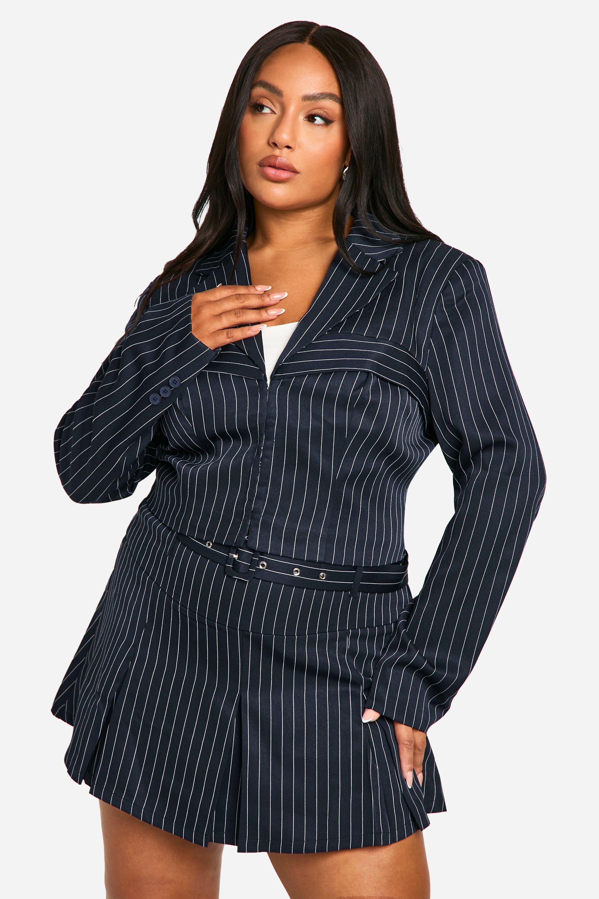 Boohoo Plus Korte Blazer Met Krijtstrepen En Korset Detail, Navy