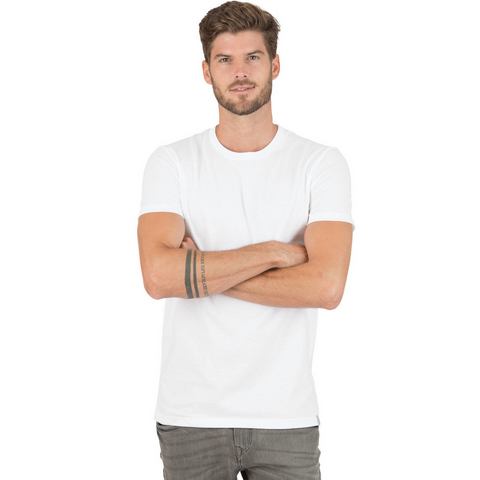 Trigema T-shirt TRIGEMA Slim-fit T-shirt van DELUXE-katoen (1-delig)