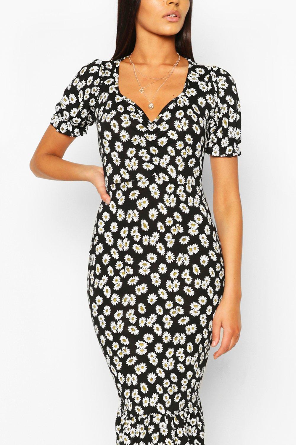 Boohoo Bloemenprint Midi Jurk Met Ruches En Geplooide Zoom, Zwart