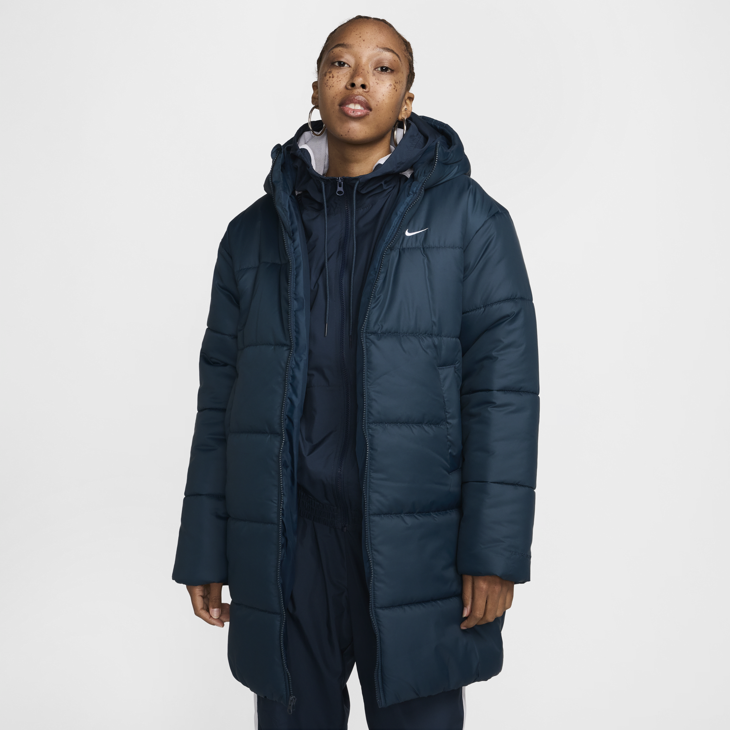 Nike Sportswear Classic Puffer Therma-FIT ruimvallende parka voor dames - Blauw