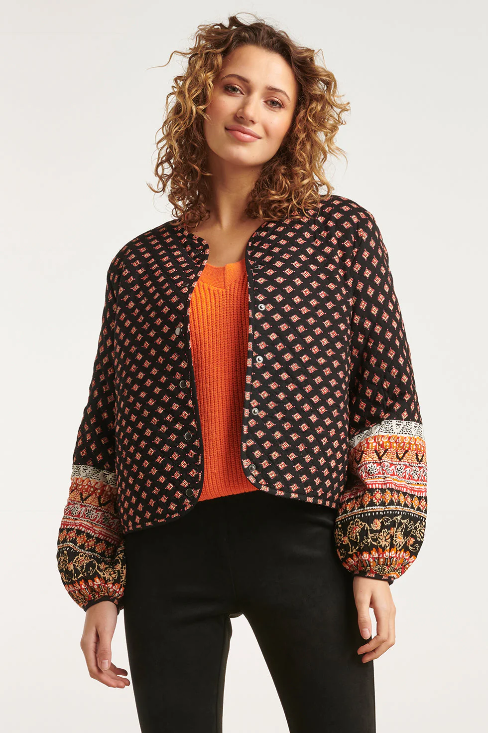 Smashed Lemon 23679 dames quilted bomber jacket met boho tribal print