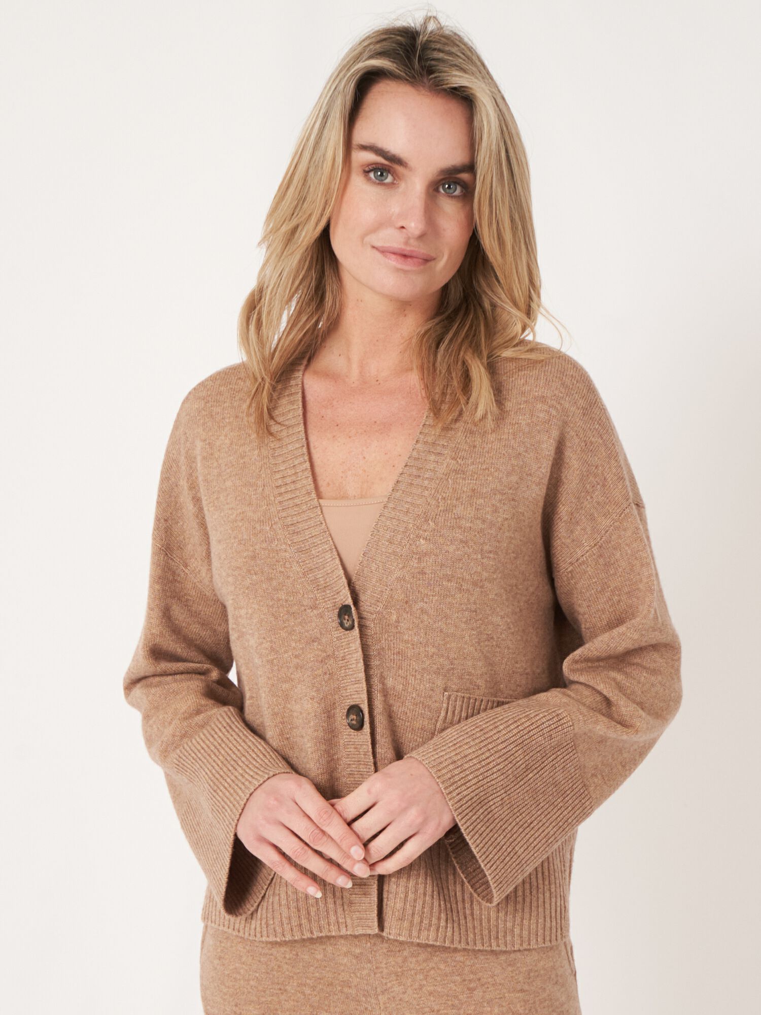 REPEAT cashmere Vest met voorzak en wijde mouwen met geribd detail