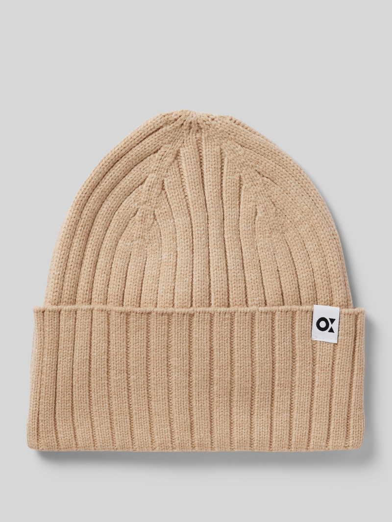 Opus Beanie met labeldetail, model 'Adela'