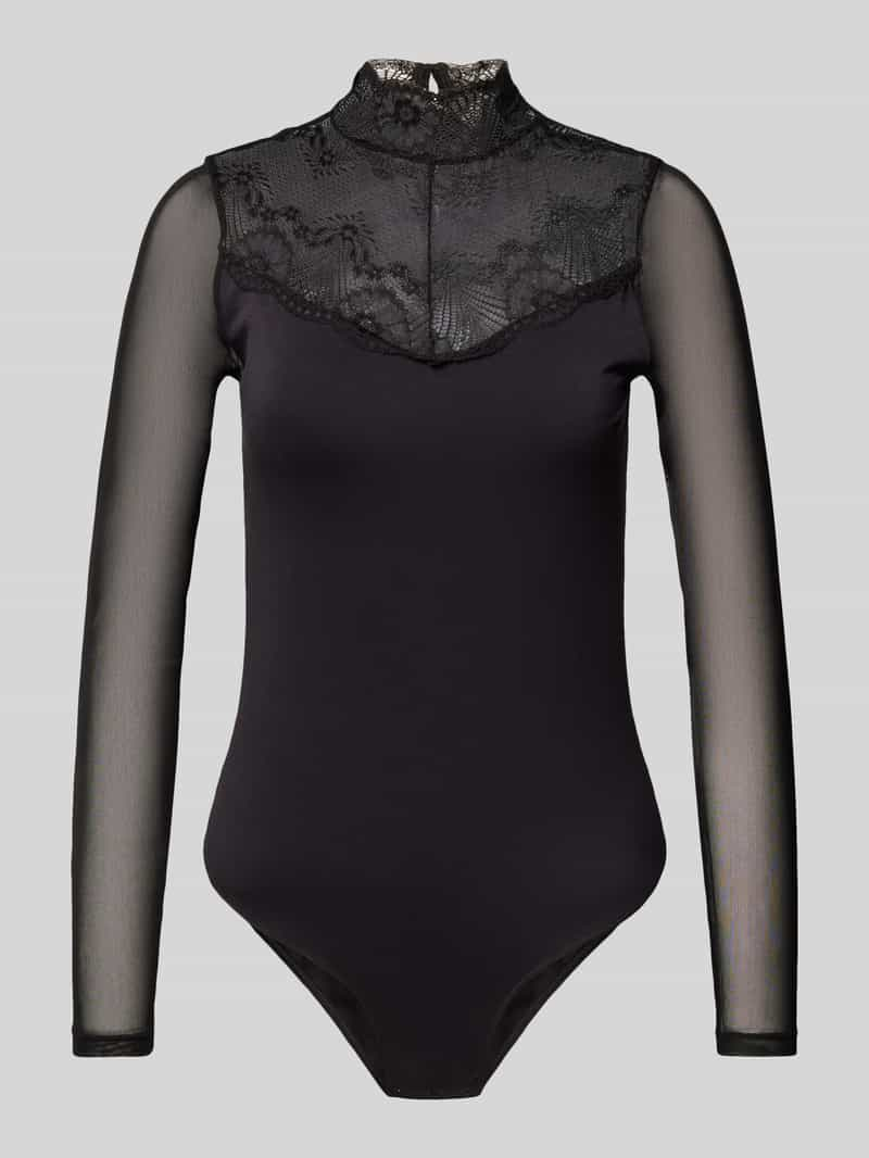 Pieces Slim fit body met semi-transparante kanten hals, model 'NAYA'