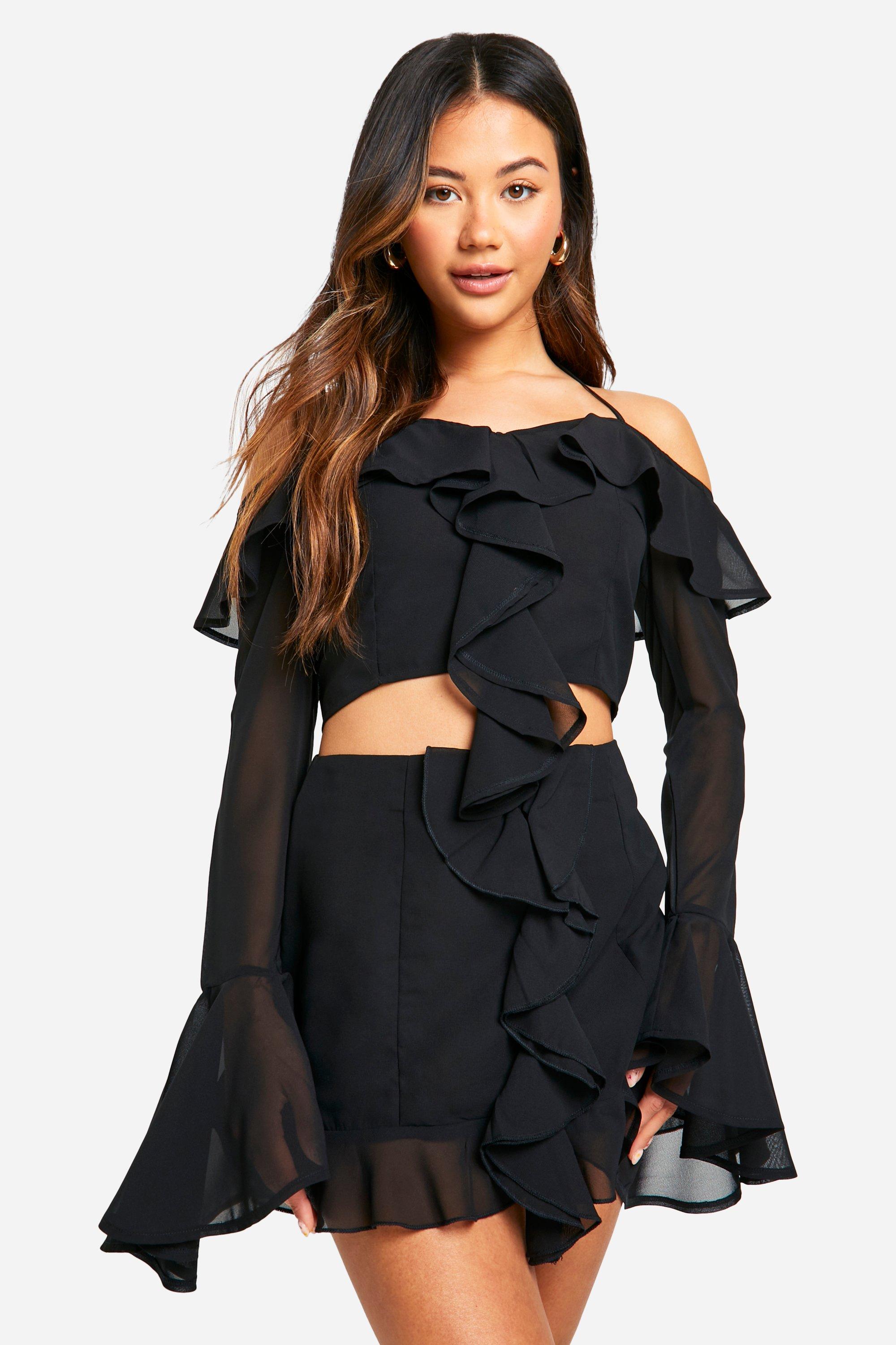 Boohoo Chiffon Crop Top Met Ruches En Uitgesneden Hals, Black