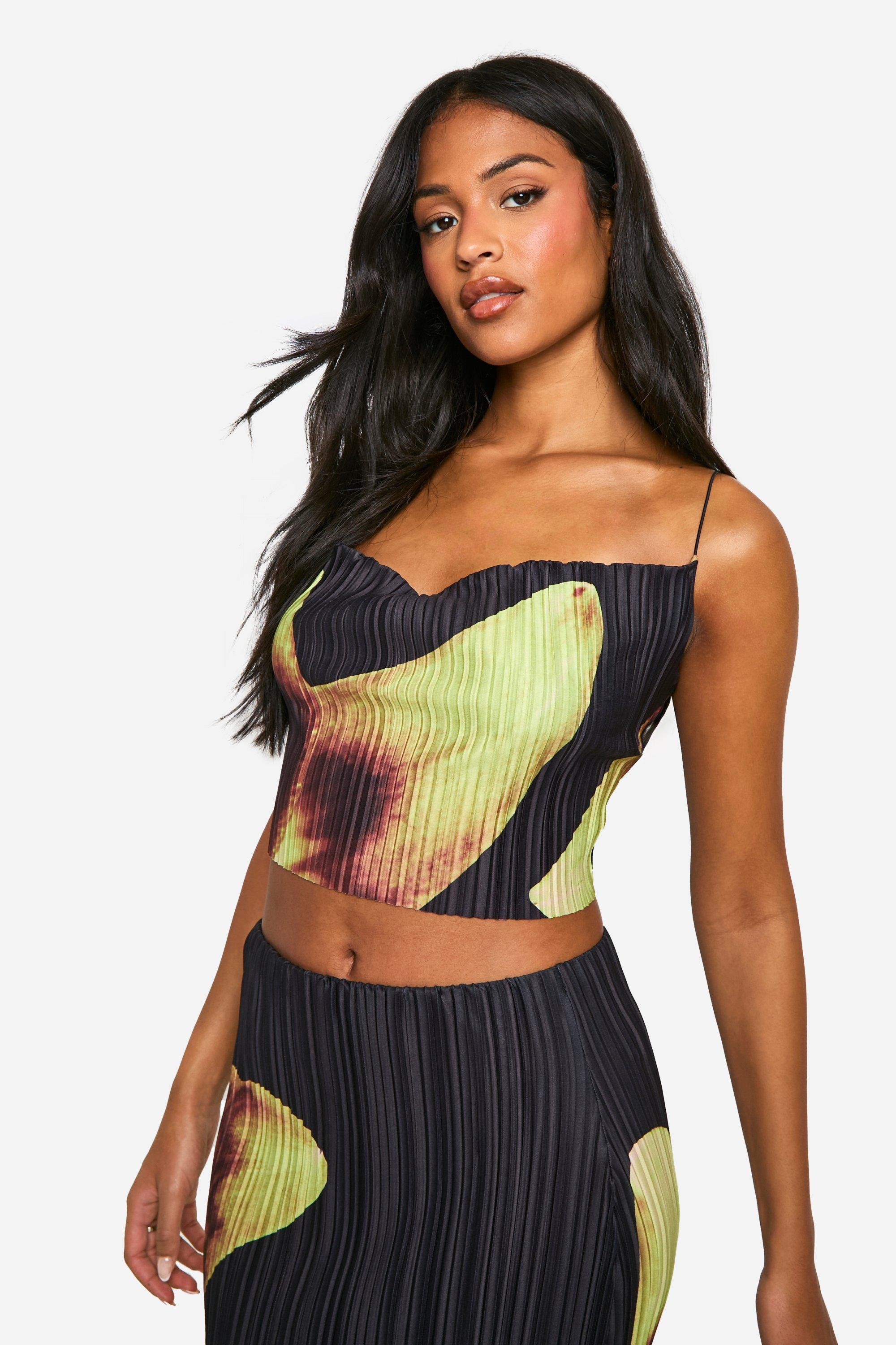 Boohoo Tall Plisse Bloemenprint Crop Top Met Losse Col, Black