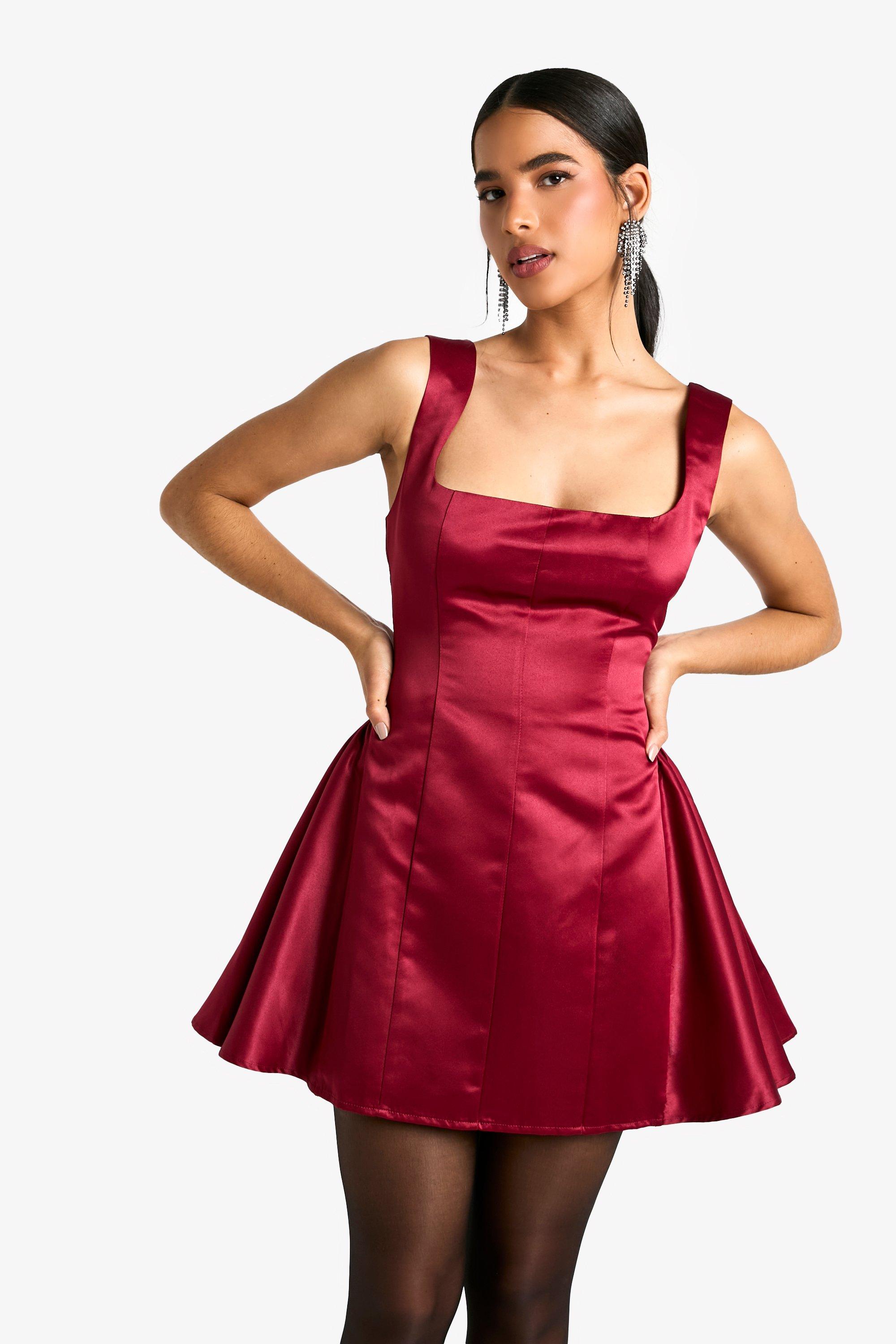 Boohoo Extreem Satijnen Skater Jurk Met Structuur En Vierkante Hals, Red