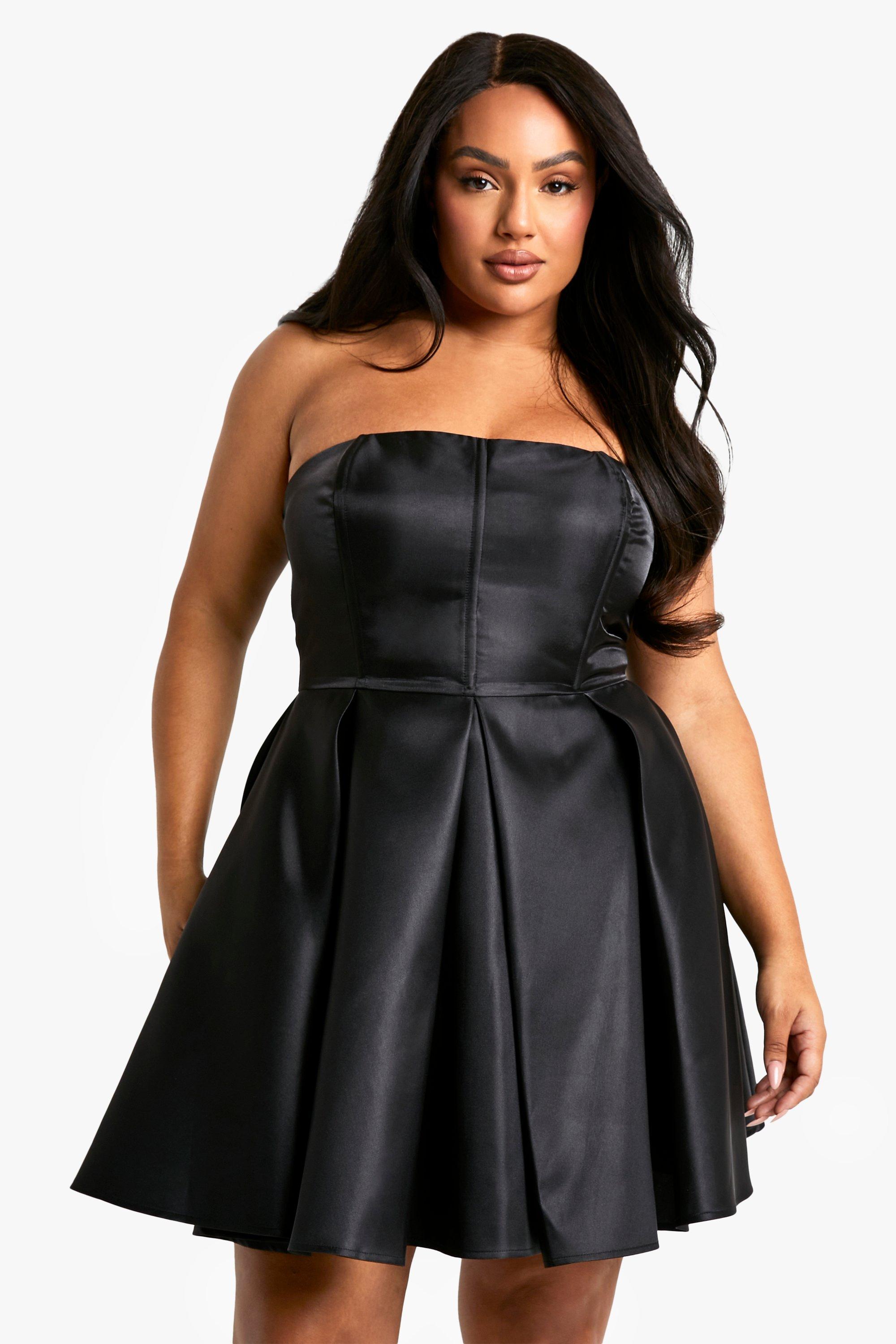 Boohoo Plus Geplooide Strapless Skater Jurk, Black