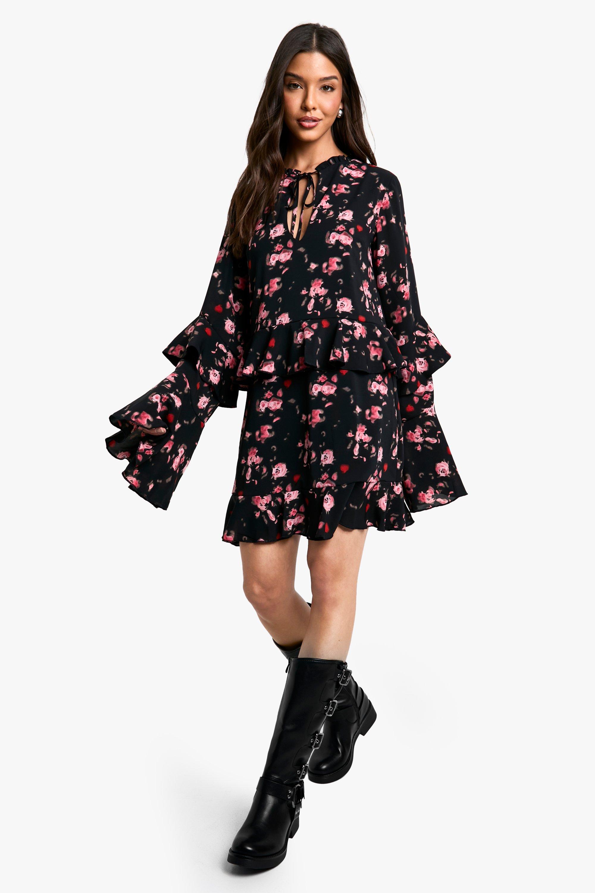 Boohoo Bloemenprint Sleutelgat Skater Jurk Met Lange Mouwen, Black