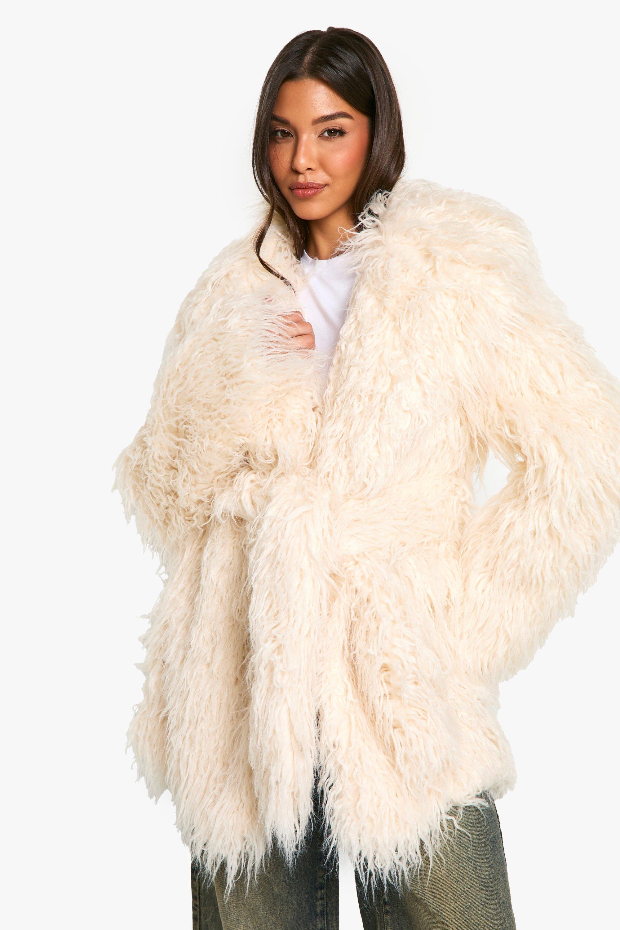 Boohoo Faux Mongolian Fur Jas Met Ceintuur, Cream