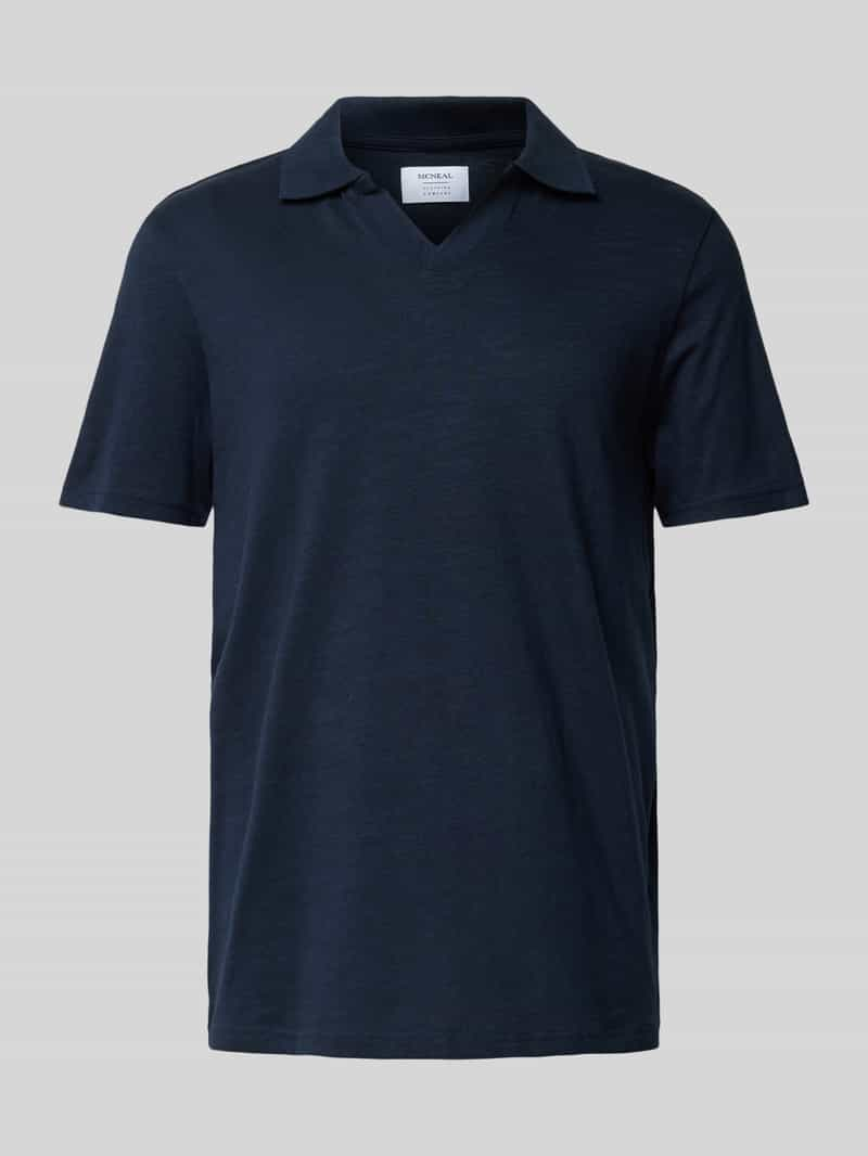 MCNEAL Regular fit poloshirt met V-hals