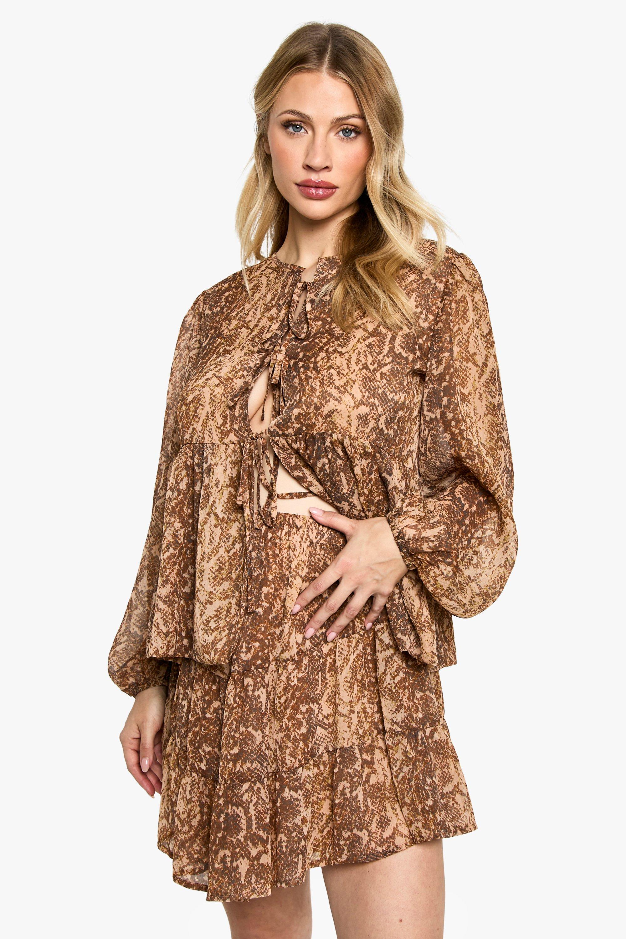 Boohoo Zwangerschap Chiffon Slangenprint Mini Rokje Met Elastische Taille En Laagjes, Brown