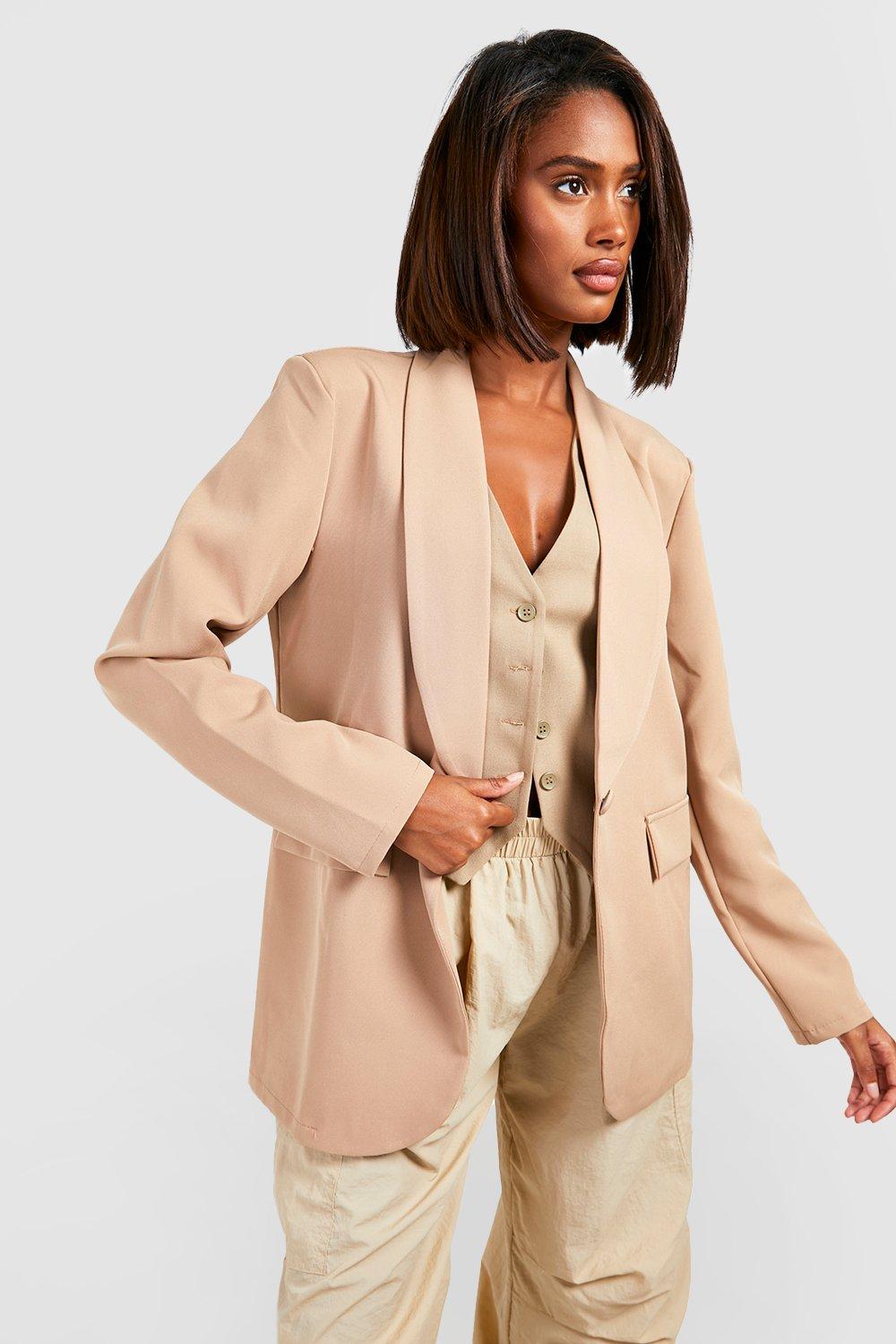 Boohoo Basic Geweven Blazer Met Enkele Rij Knopen, Laag Decolleté En Reverskraag, Camel