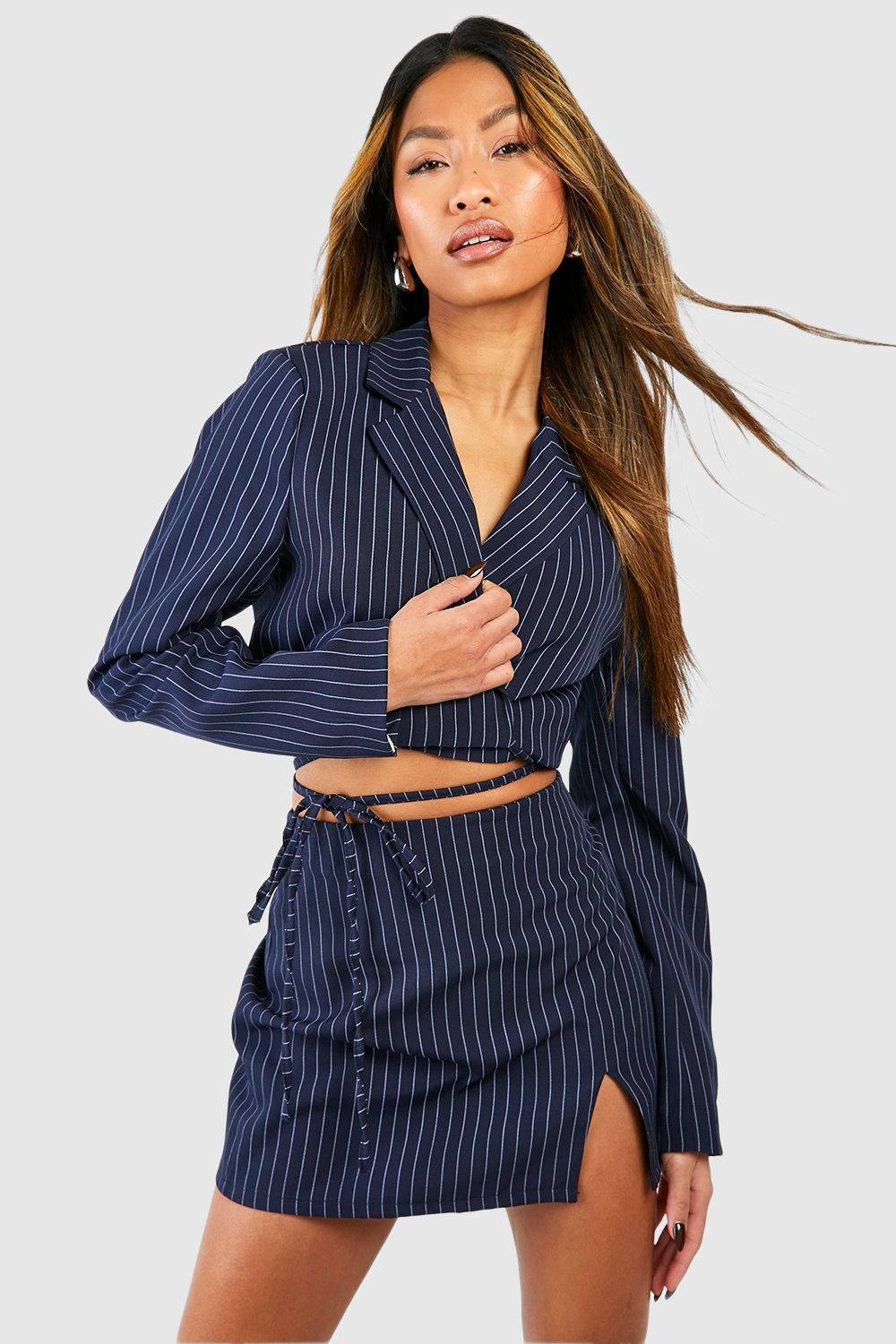 Boohoo Korte Blazer Met Krijtstrepen En Ceintuur, Navy