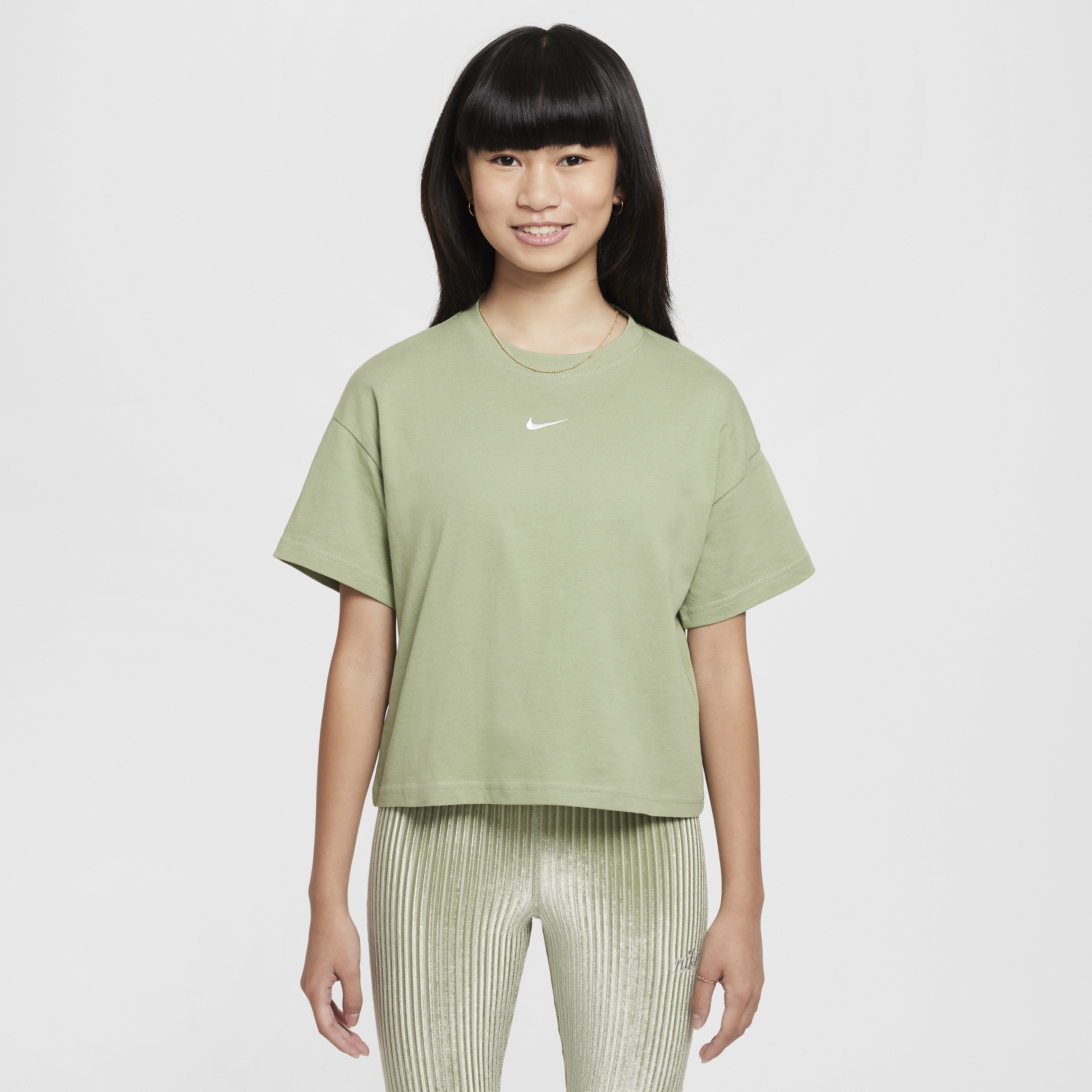 Nike Sportswear Essential T-shirt voor meisjes - Groen