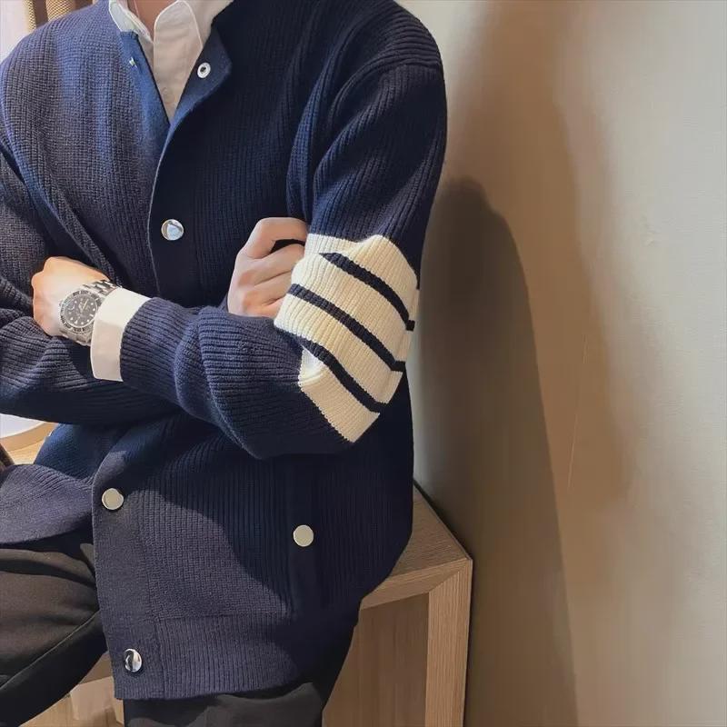 VantaGoods Koreaanse casual ronde hals met knoopsluiting voor heren - herfst-/wintermode met vierbalkenontwerp L donkergrijze kleur