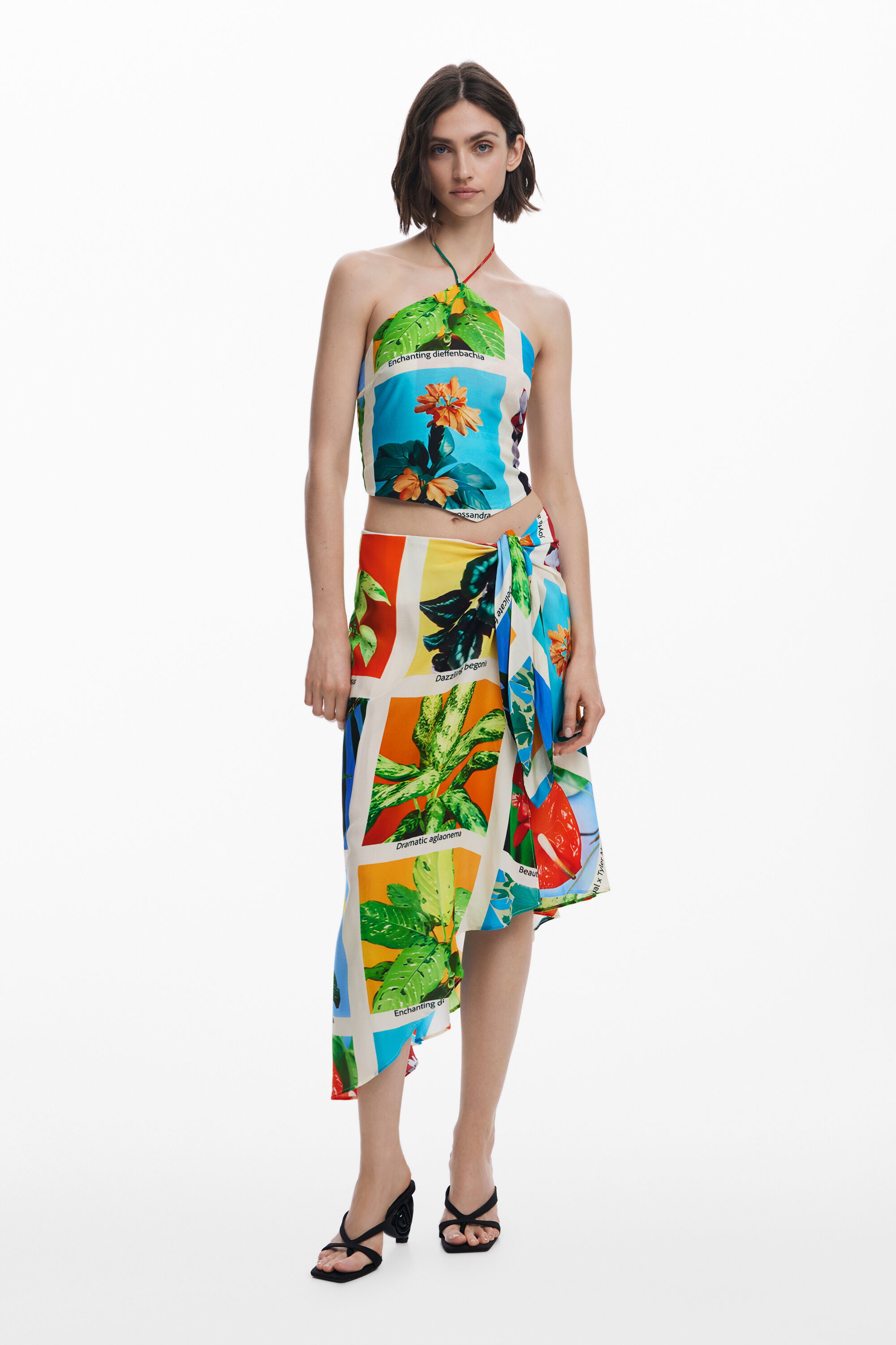 desigual Pareo ansichtkaarten Tyler McGillivary - MATERIAL FINISHES