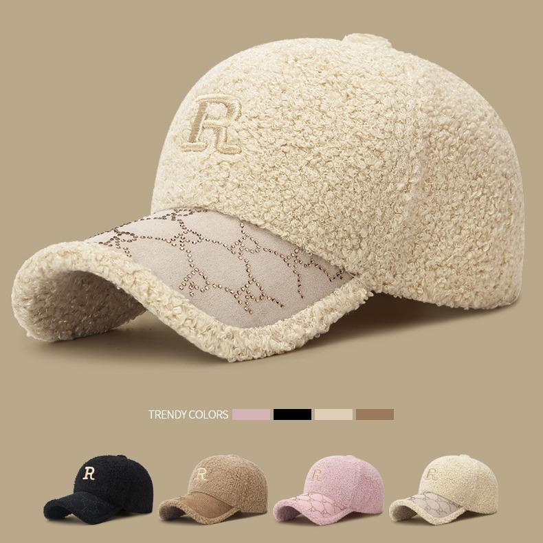 CrossCart Geborduurde R-logo Teddy Velvet Baseballpet met diamantaccenten One Size lichtbeige kleur