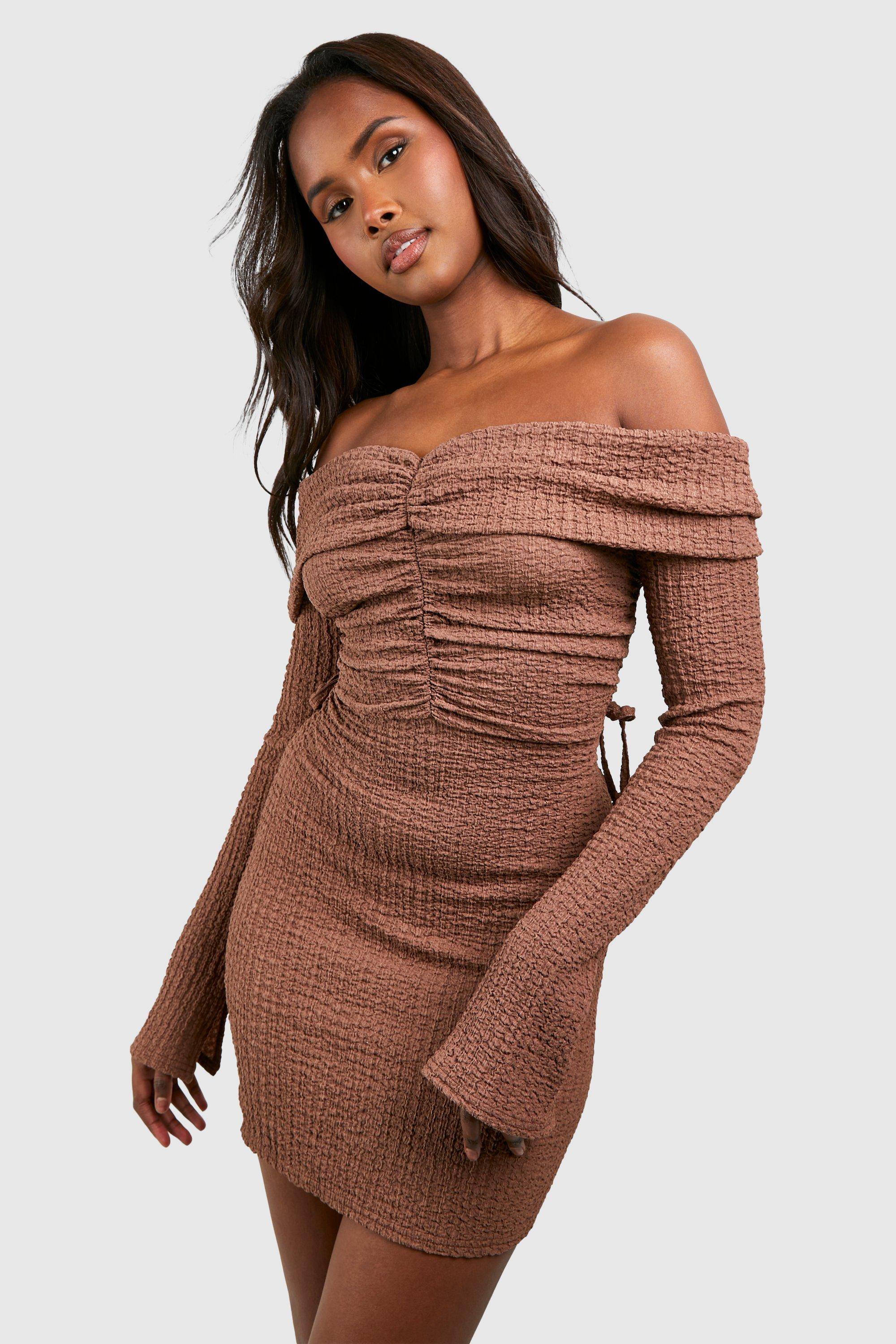 Boohoo Gekreukelde Mini Jurk Met Ruches En Uitgesneden Hals, Tan