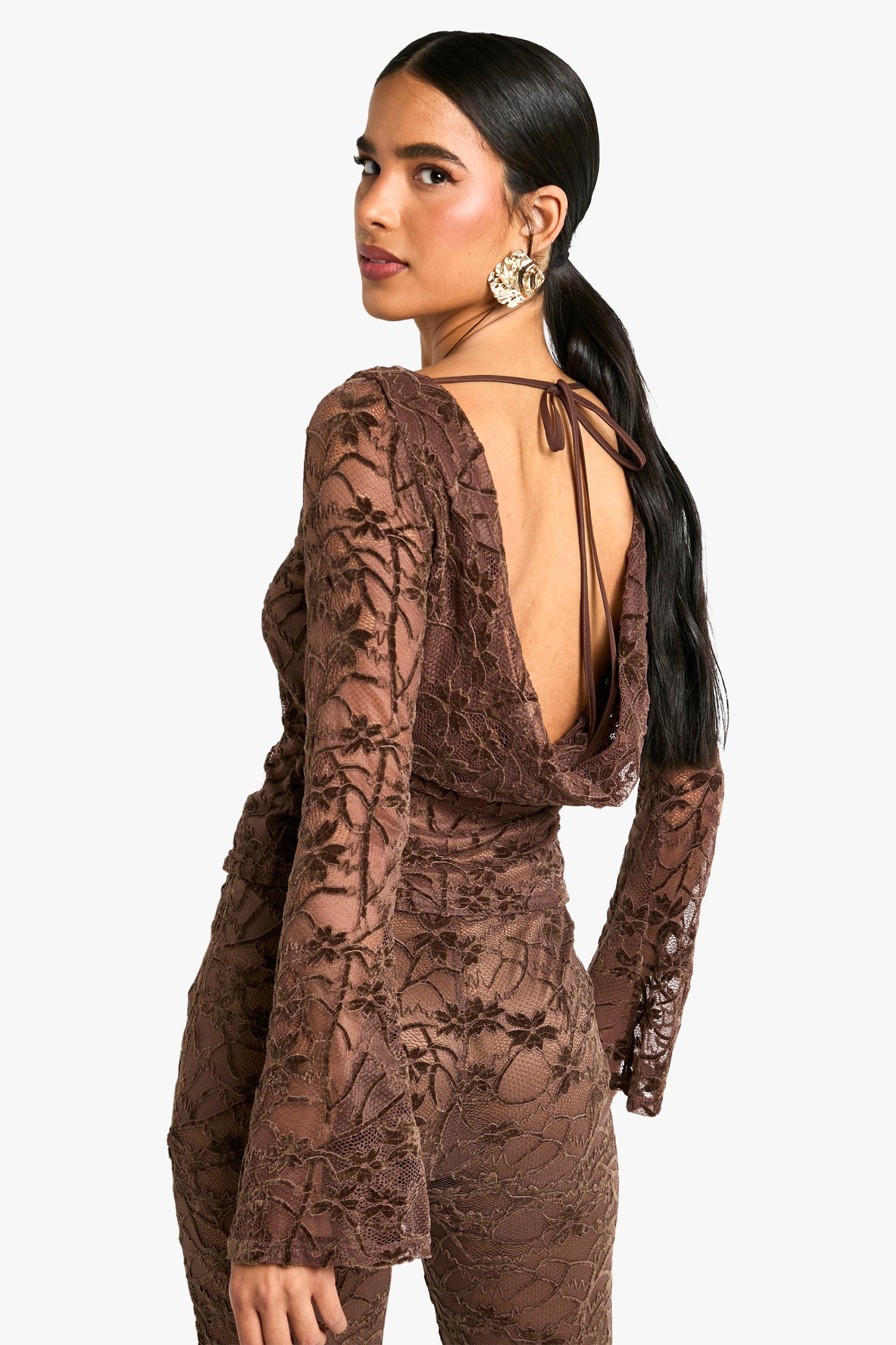 Boohoo Fluwelen Kanten Top Met Lage Ronde Hals, Rug En Lange Mouwen, Mocha