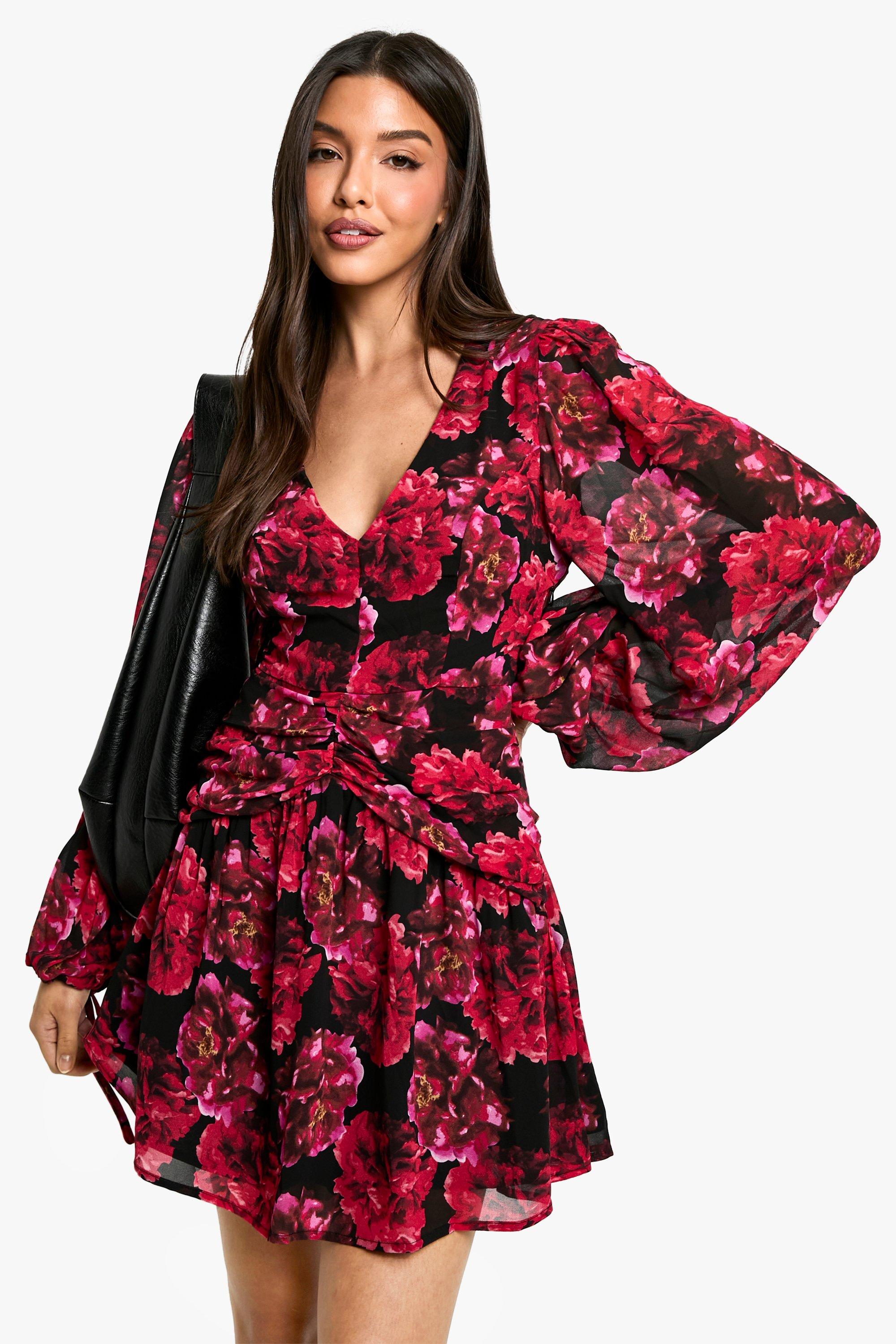 Boohoo Chiffon Bloemen Skater Jurk Met Geplooide Taille, Black