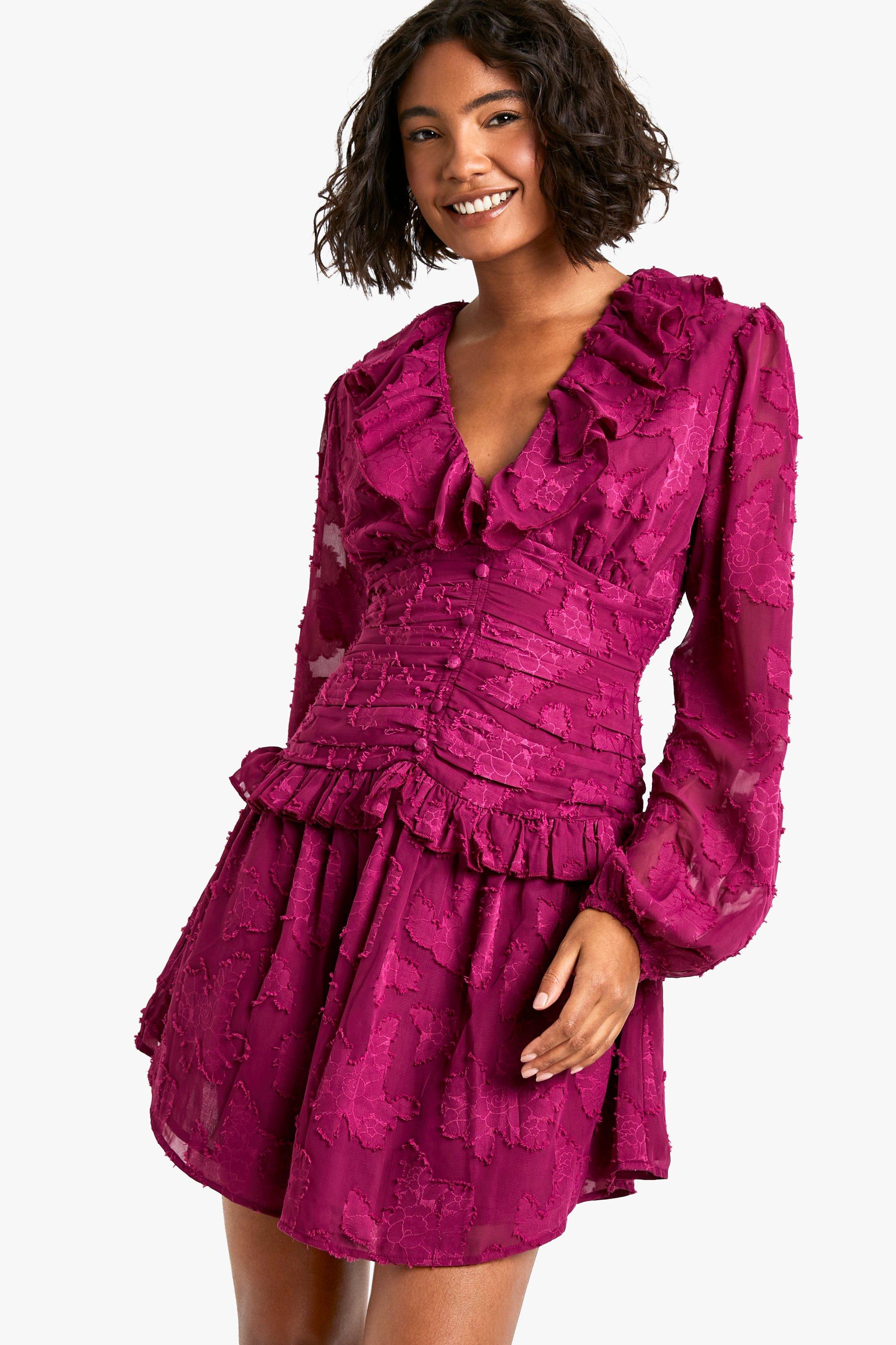 Boohoo Tall Geplooide Burnout Bloemen Skater Jurk Met Ruches En Laag Decolleté, Plum