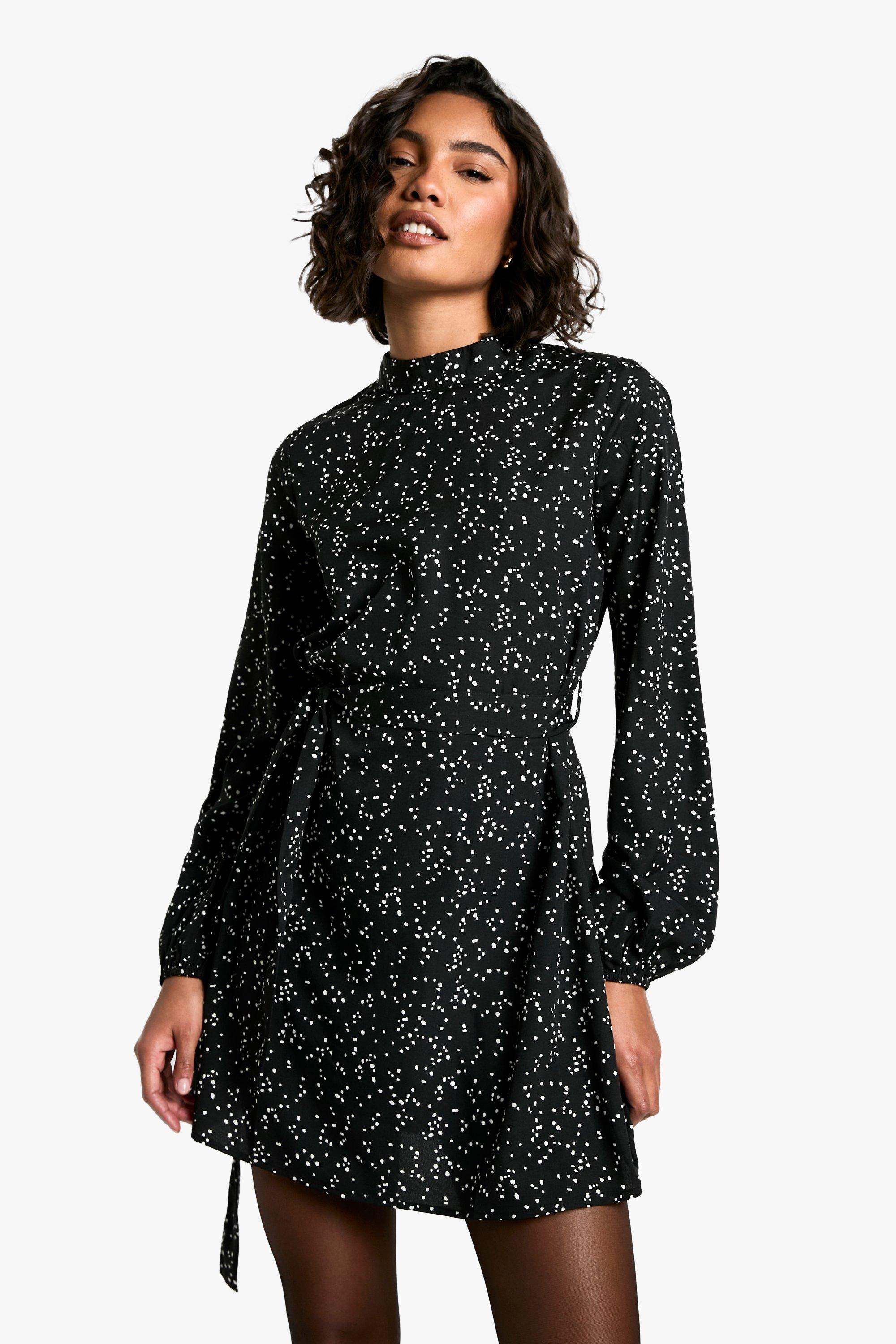 Boohoo Tall Bloemenpatroon Skater Jurk Met Ceintuur, Black