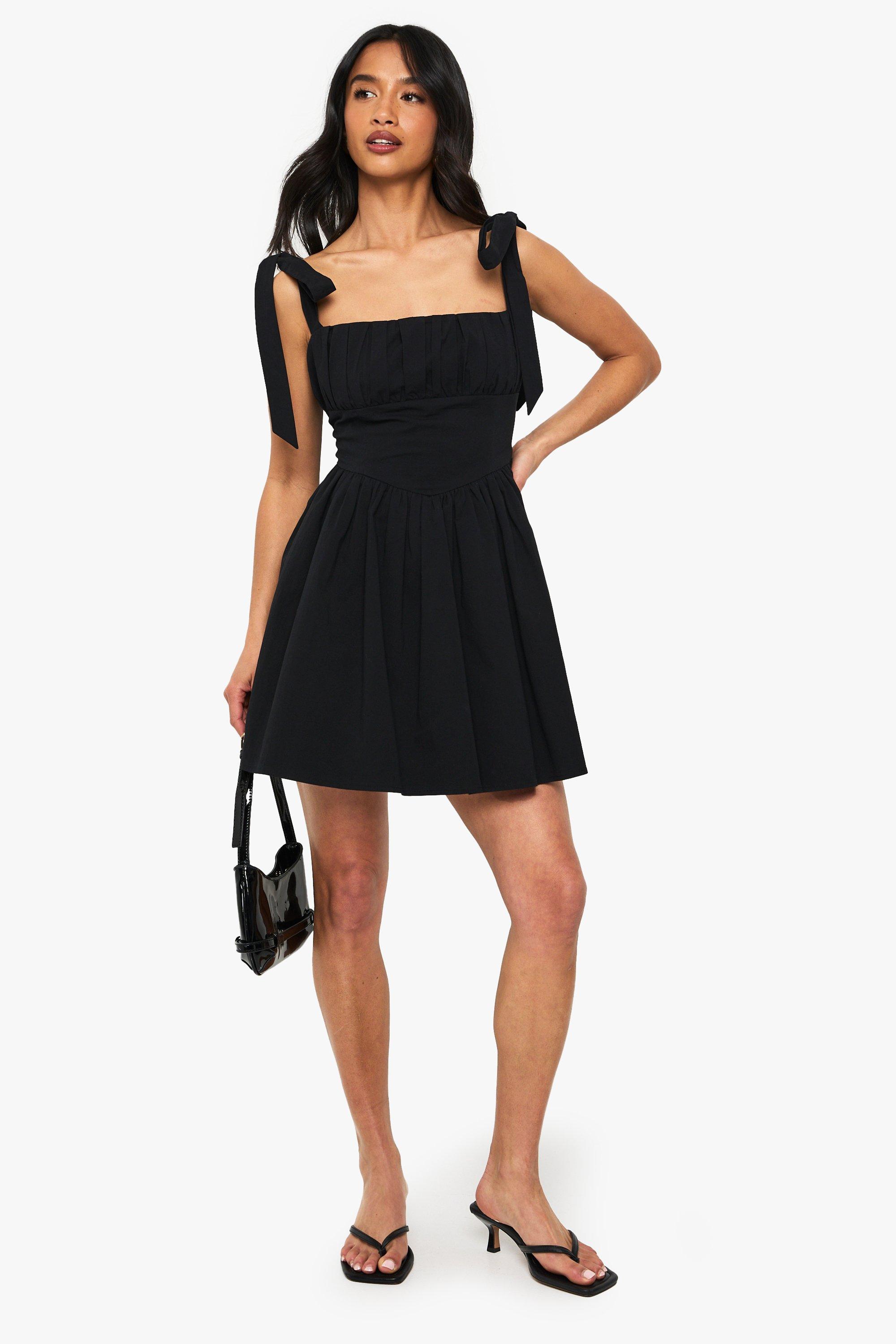Boohoo Petite Melkmeisjes Skater Jurk Met Schouderstrikjes, Black