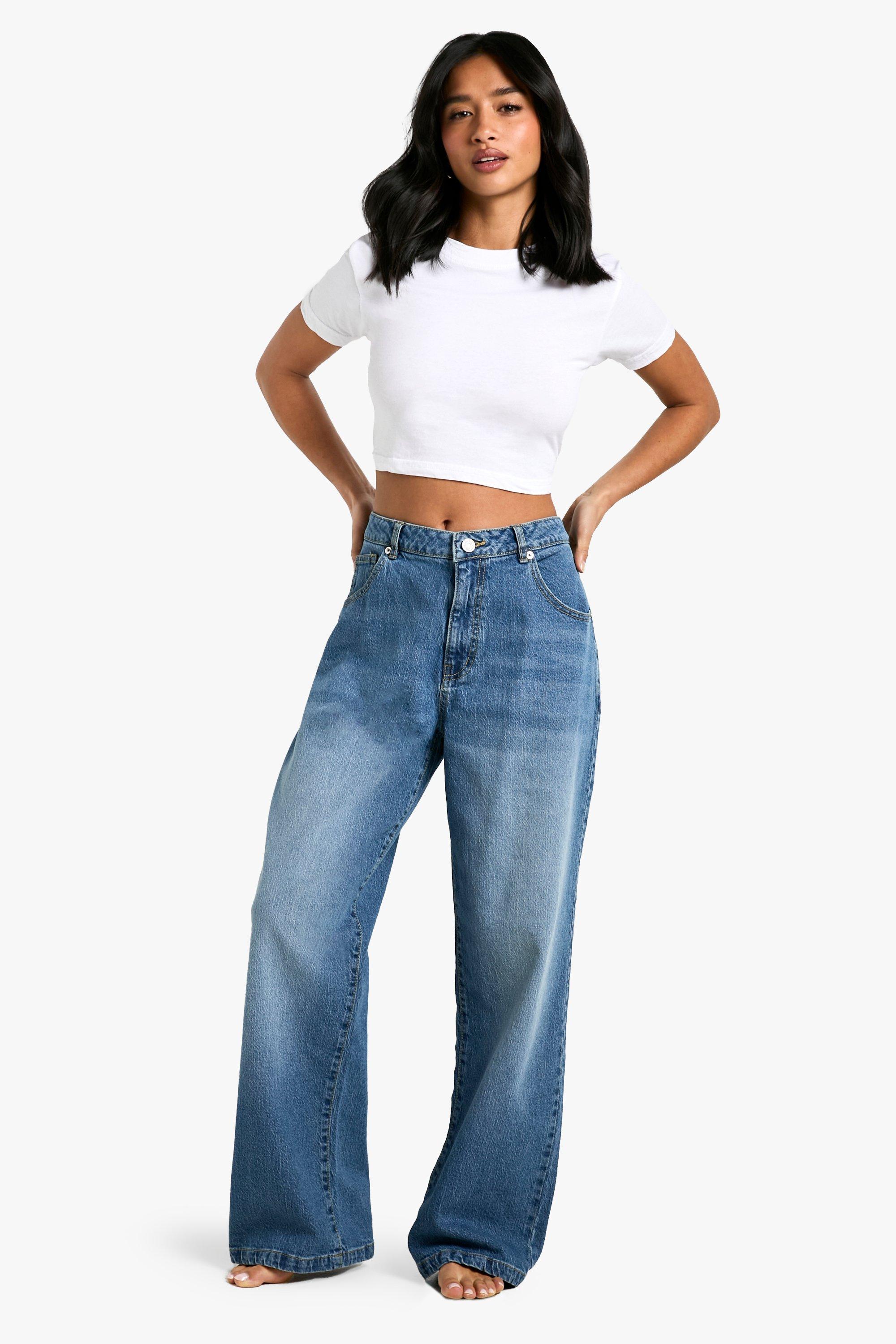 Boohoo Petite Basic Jeans Met Rechte Pijpen, Light Wash