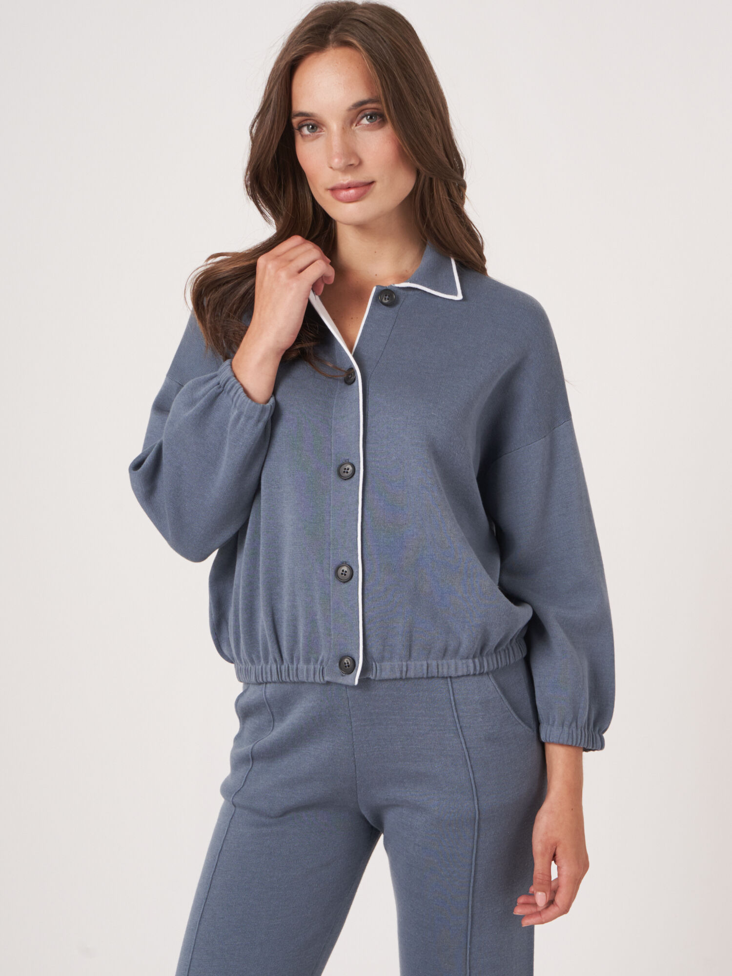 REPEAT cashmere Gebreid vest met overhemdkraag en contrasterende naad