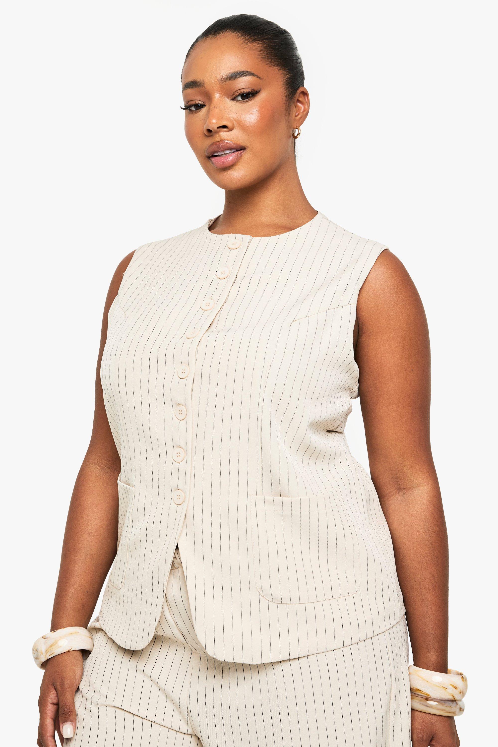Boohoo Plus Getailleerde Tank Met Knopen, Beige