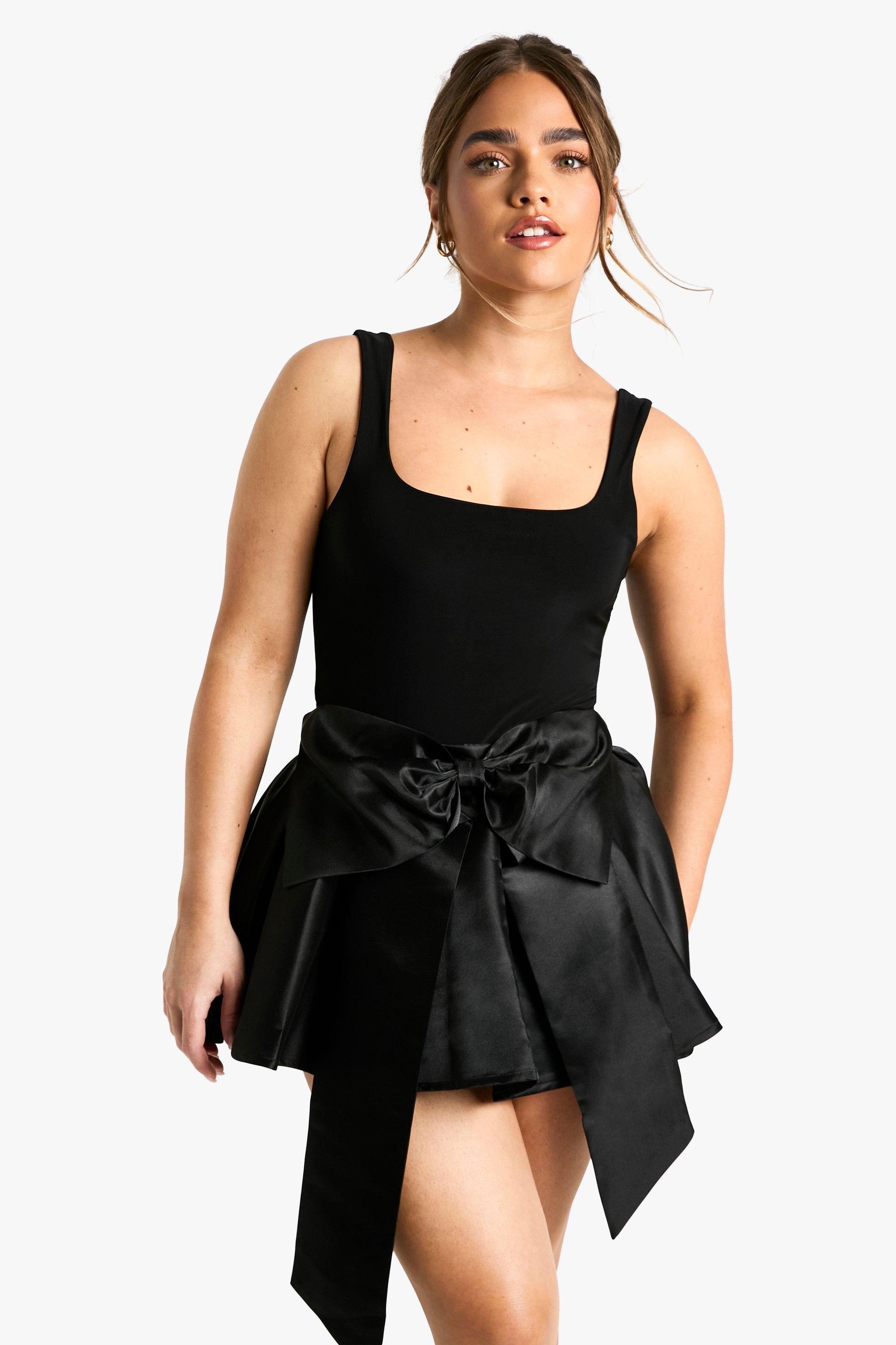 Boohoo Petite Satijnen Mini Skater Rokje Met Strik, Black