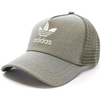 Adidas Pet  -