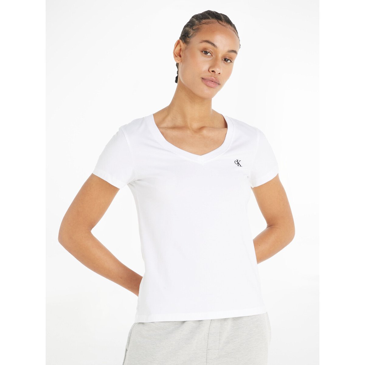 Calvin Klein Shirt met V-hals CK EMBROIDERY STRETCH V-NECK met klein -logoborduursel op borsthoogte (1-delig)