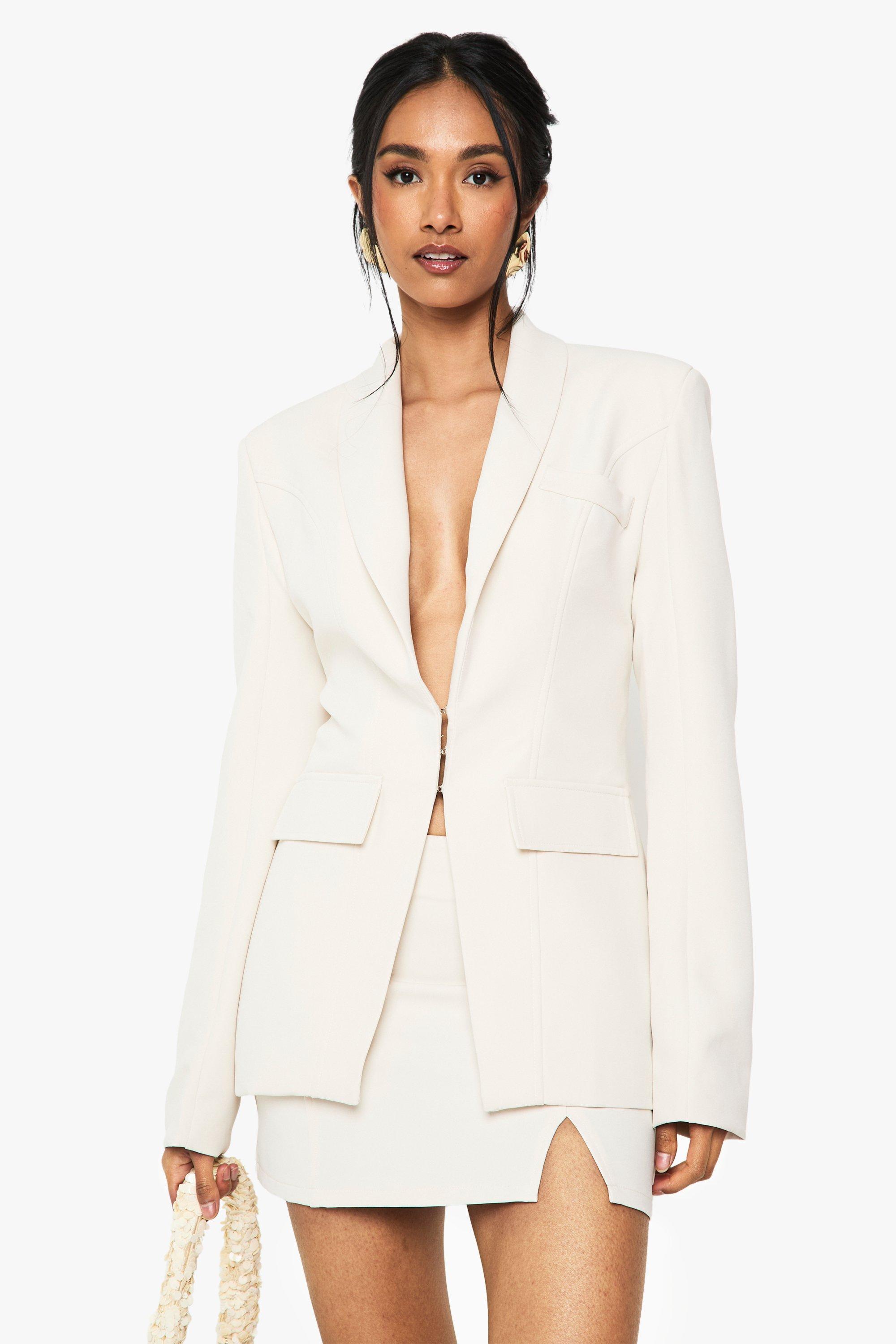 Boohoo Getailleerde Blazer Met Naaddetail En Laag Decolleté, Cream
