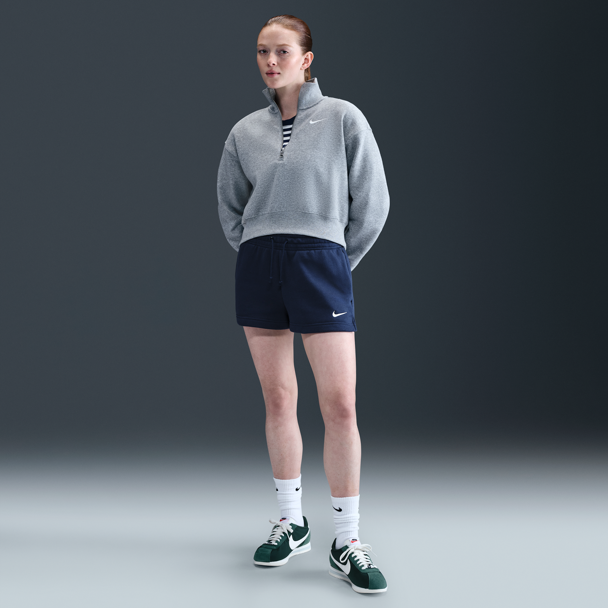 Nike Sportswear Phoenix Fleece damesshorts met halfhoge taille (5 cm) - Blauw