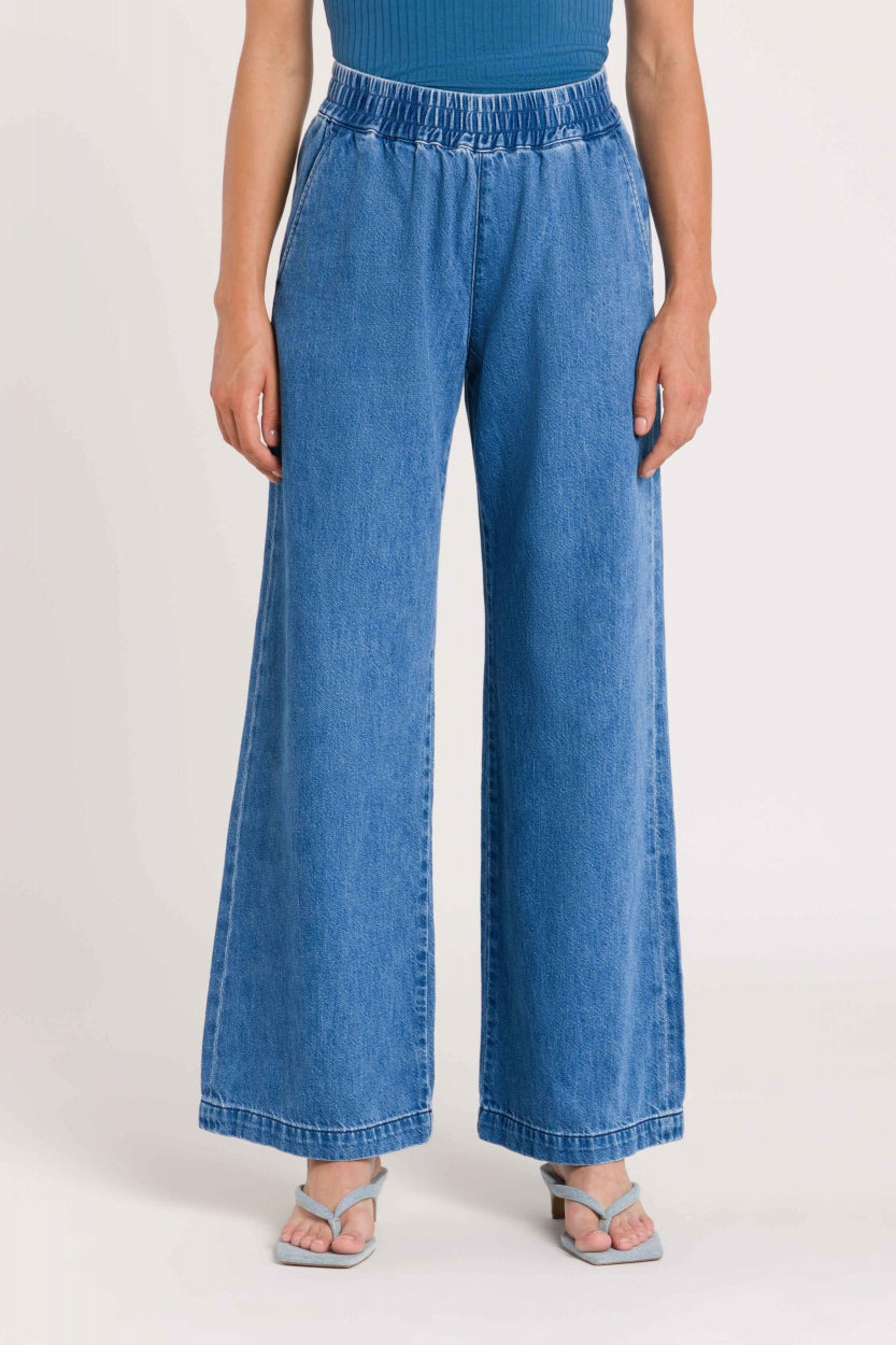 Kings Of Indigo Damen vegan Jeans Noriko Quennell Mid Used Blau