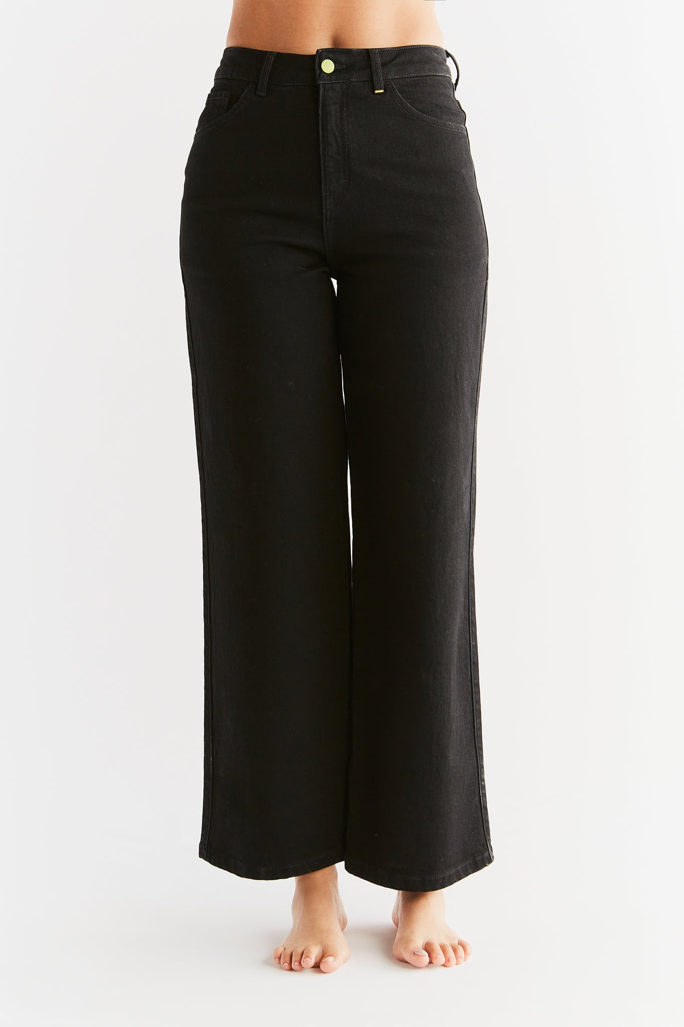 Evermind Damen vegan Weit Geschnittene Jeans Coal Black